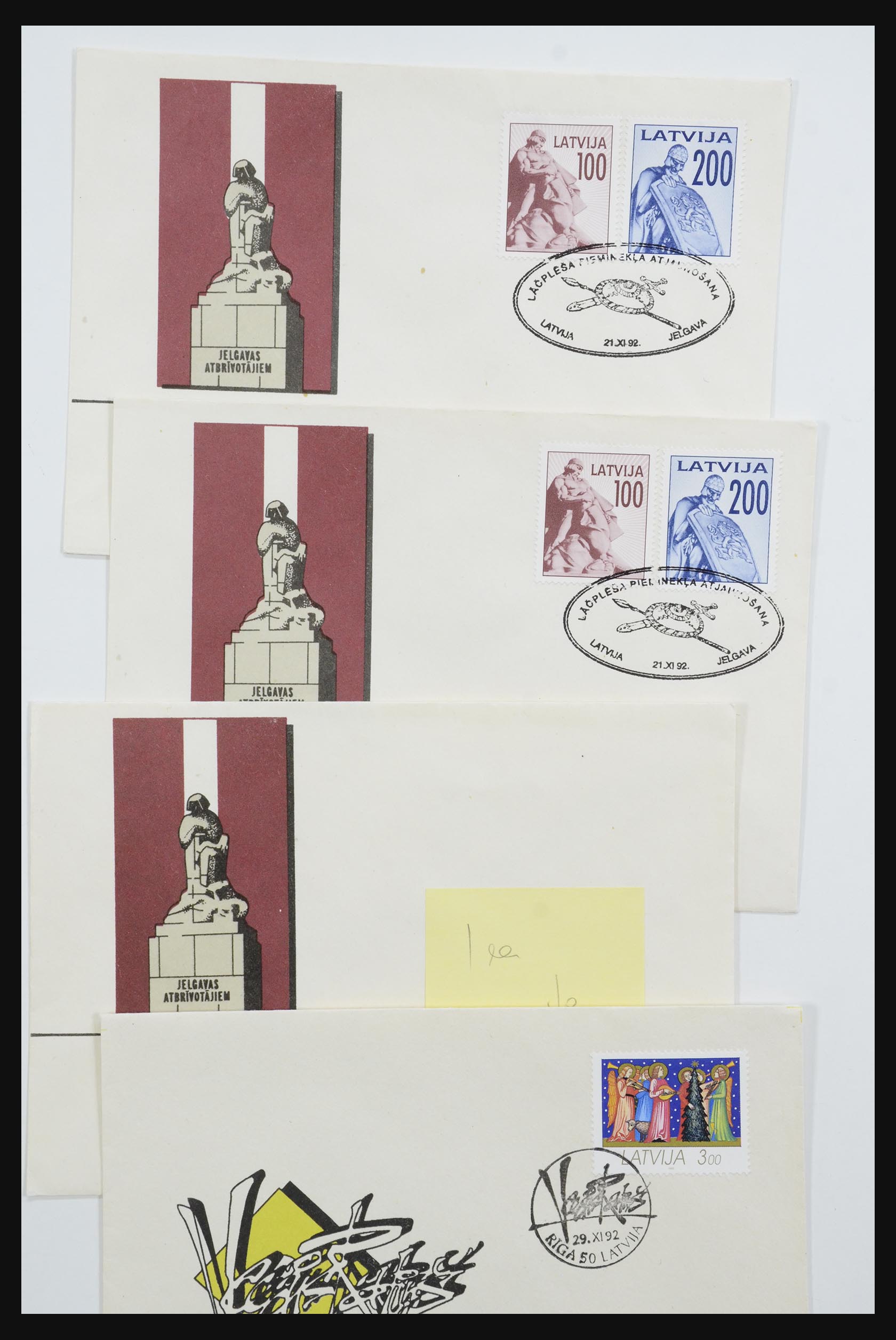 31584 593 - 31584 Letland brieven/FDC's en postwaardestukken 1990-1992.