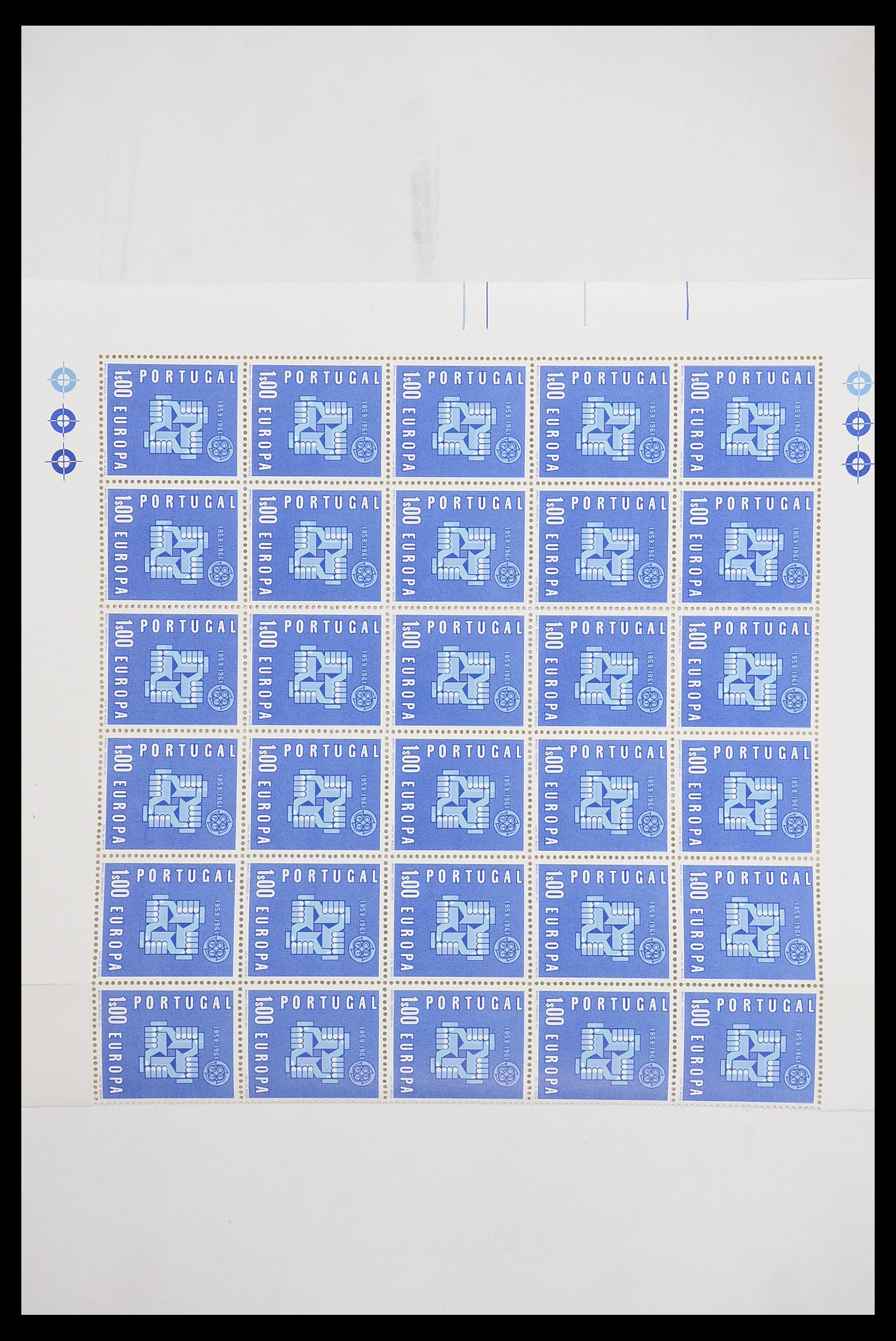 33446 207 - Postzegelverzameling 33446 Europa CEPT 1956-1961 engros.