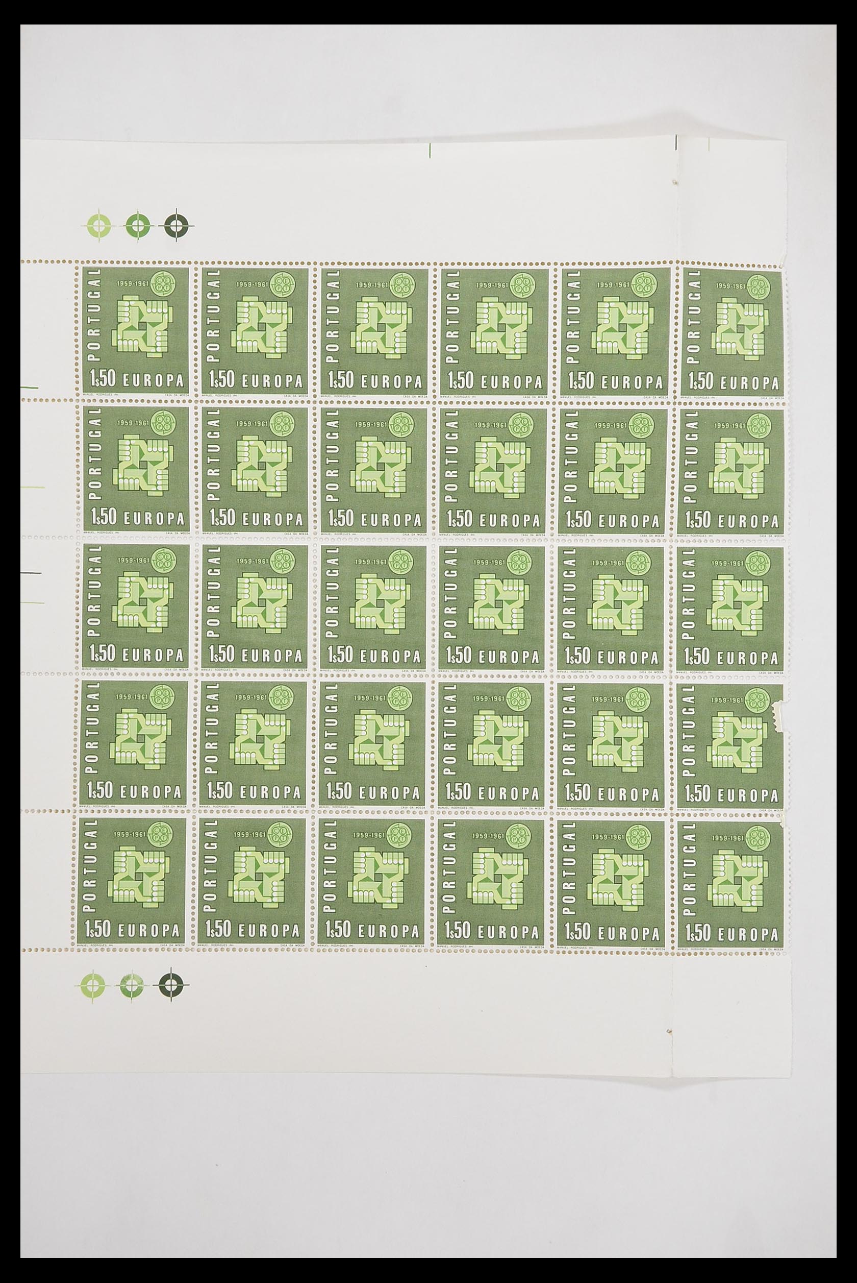 33446 208 - Postzegelverzameling 33446 Europa CEPT 1956-1961 engros.