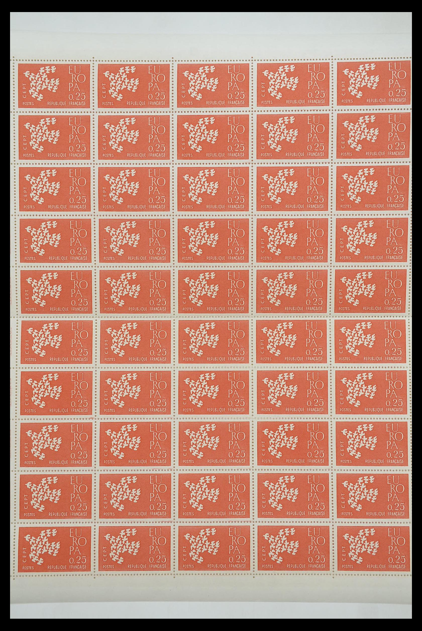 33446 215 - Postzegelverzameling 33446 Europa CEPT 1956-1961 engros.