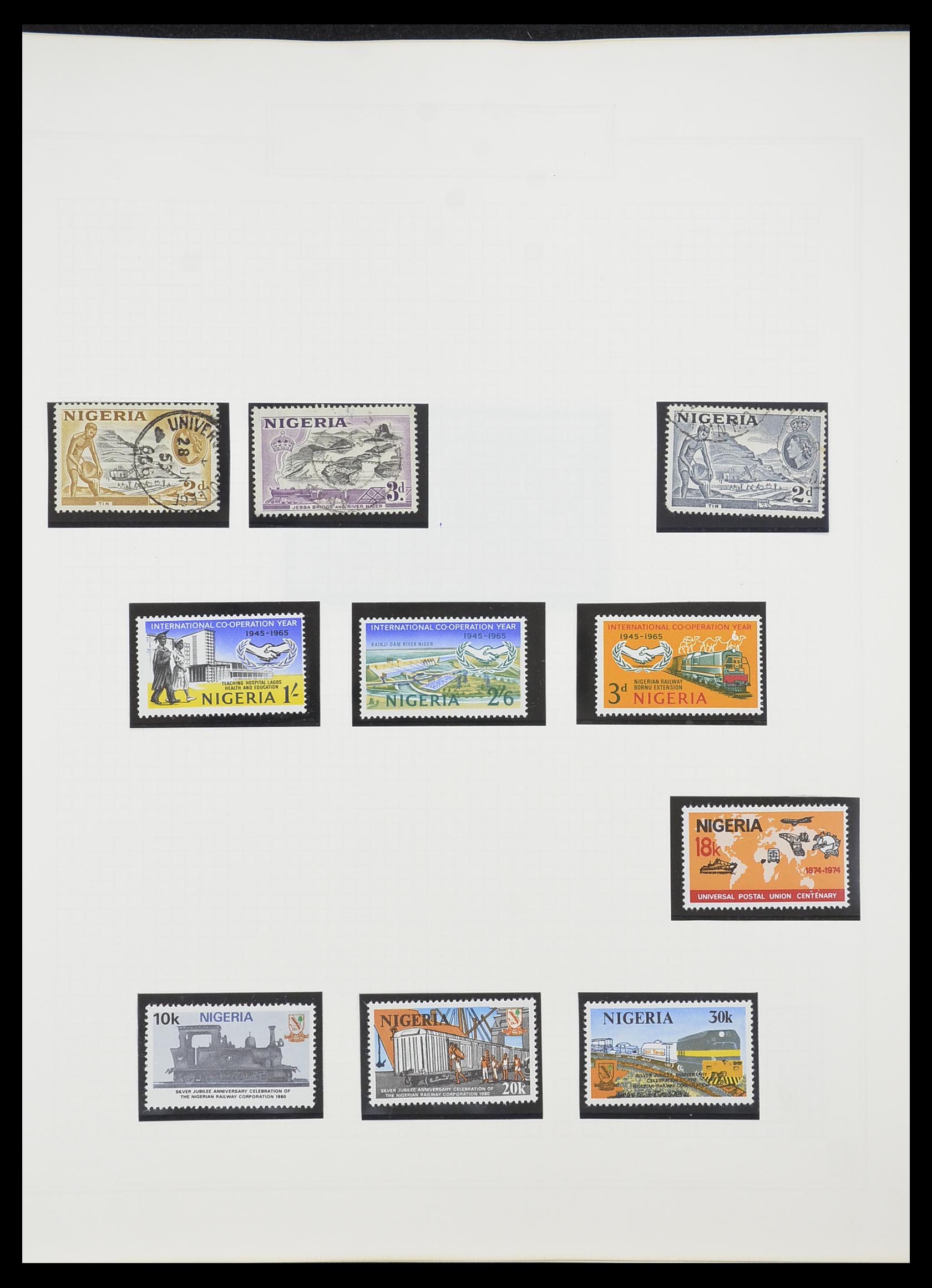 33755 0132 - Postzegelverzameling 33755 Motief treinen 1900-2010.