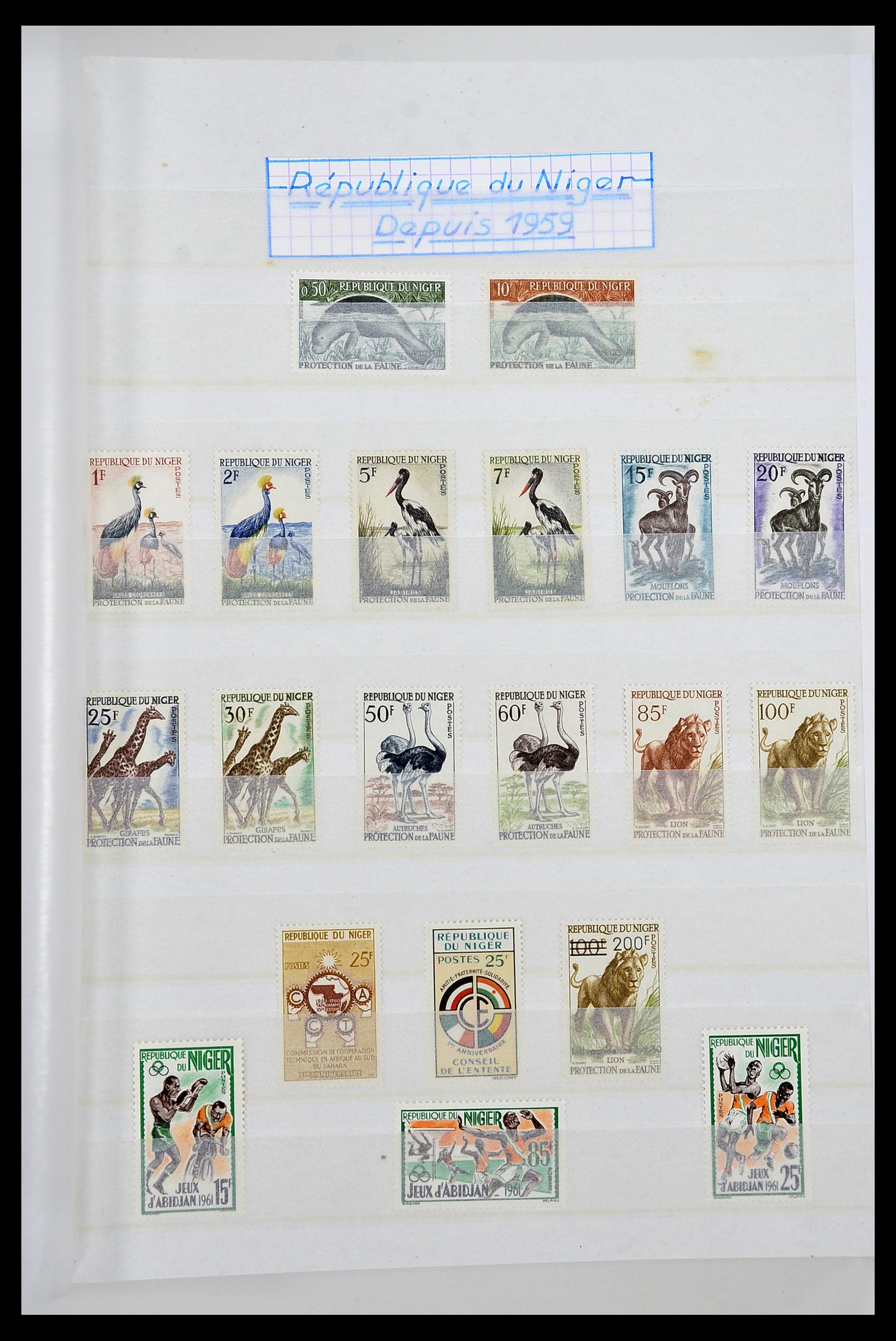 34190 0141 - Postzegelverzameling 34190 Franse koloniën in Afrika 1885-1998.