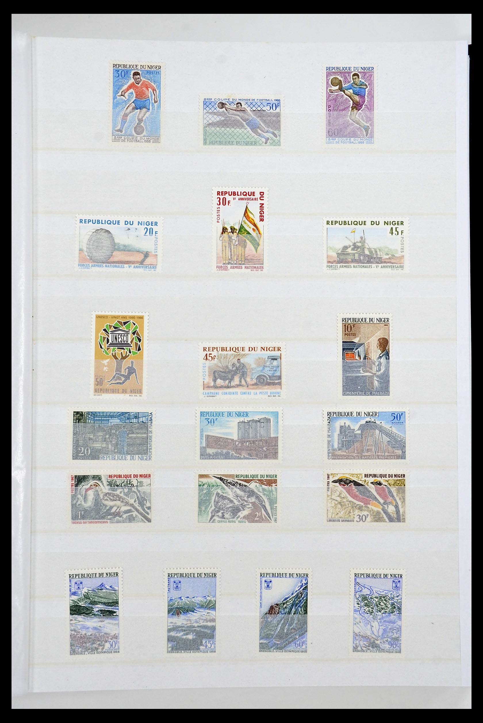 34190 0144 - Postzegelverzameling 34190 Franse koloniën in Afrika 1885-1998.