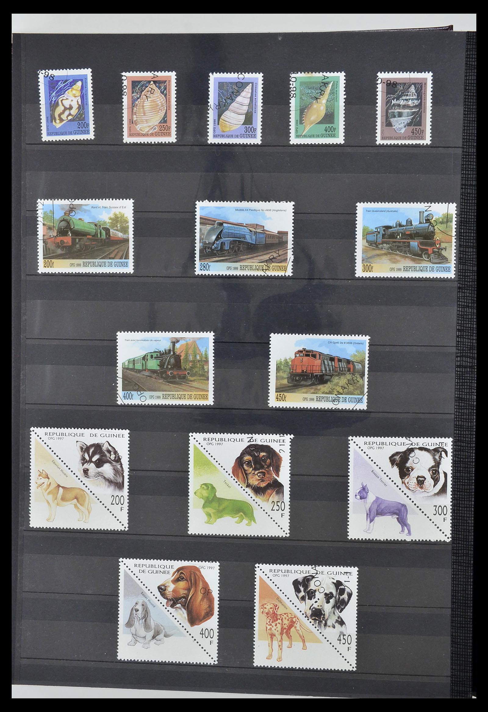 34190 0867 - Postzegelverzameling 34190 Franse koloniën in Afrika 1885-1998.