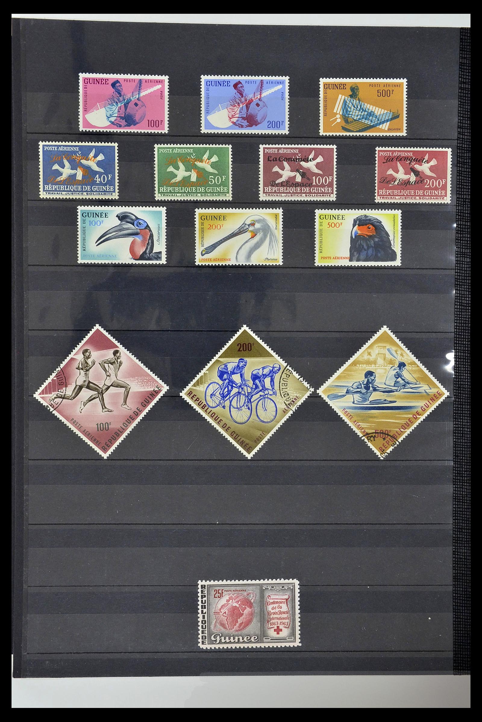 34190 0877 - Postzegelverzameling 34190 Franse koloniën in Afrika 1885-1998.