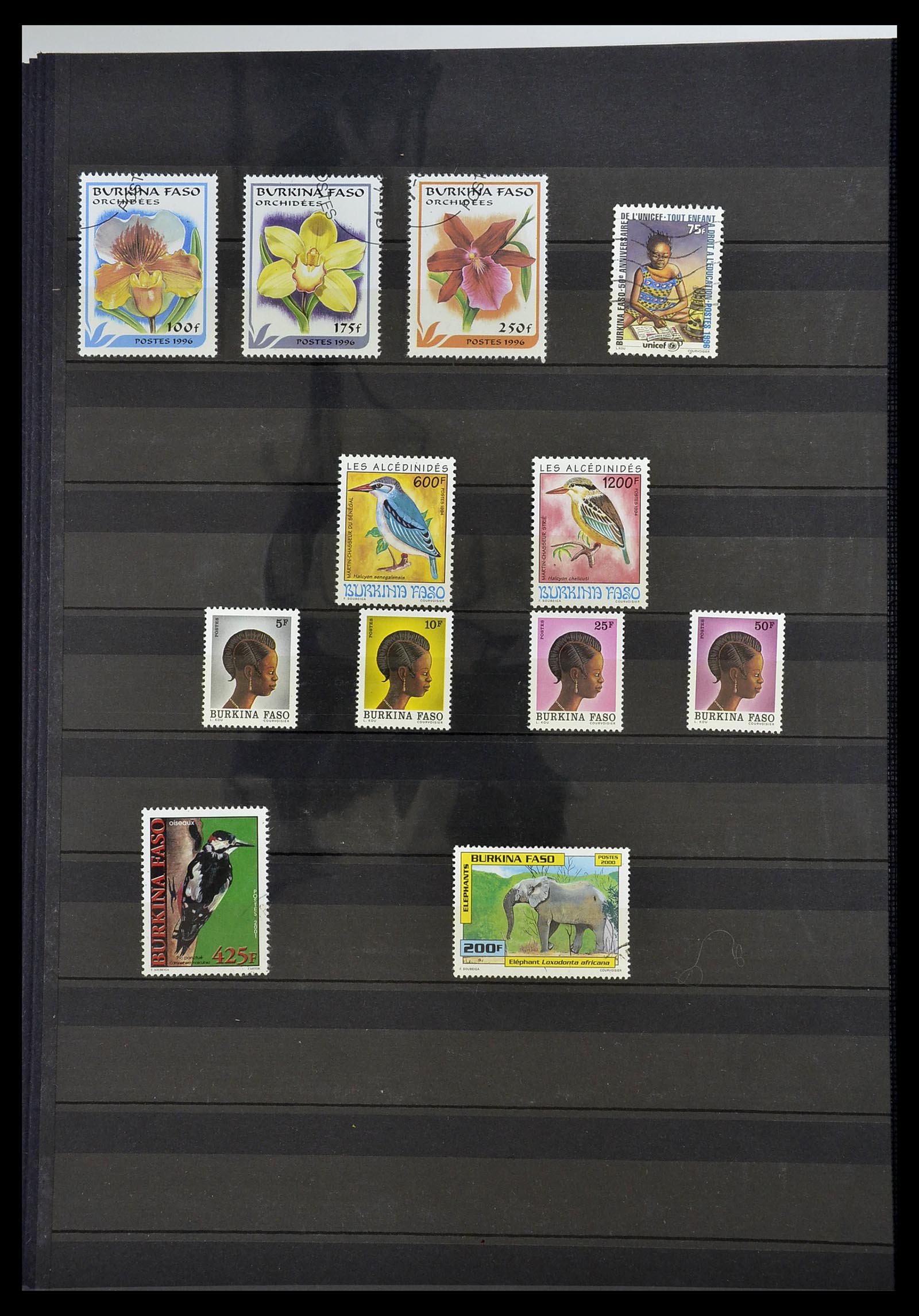 34190 0946 - Postzegelverzameling 34190 Franse koloniën in Afrika 1885-1998.
