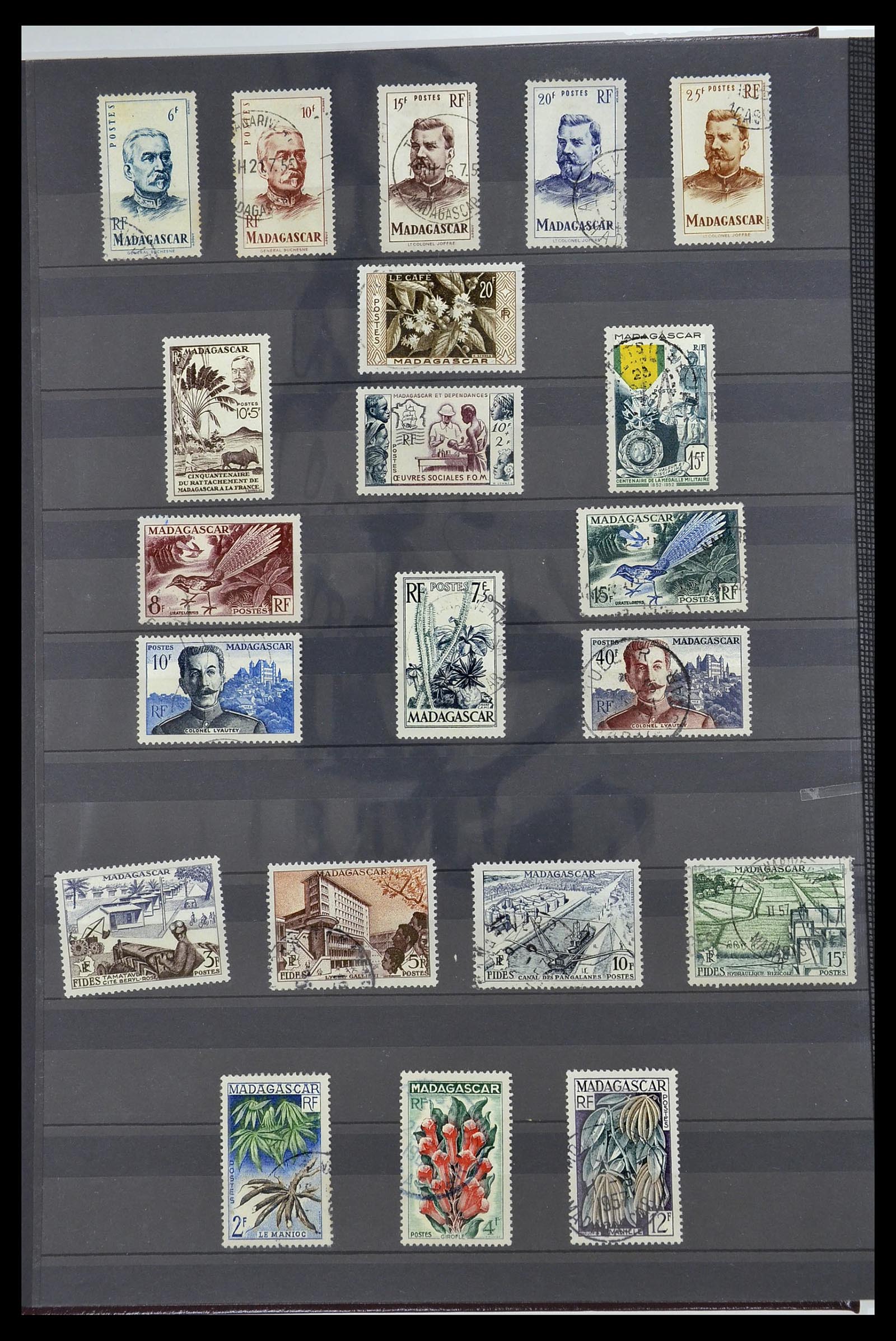 34190 0961 - Postzegelverzameling 34190 Franse koloniën in Afrika 1885-1998.