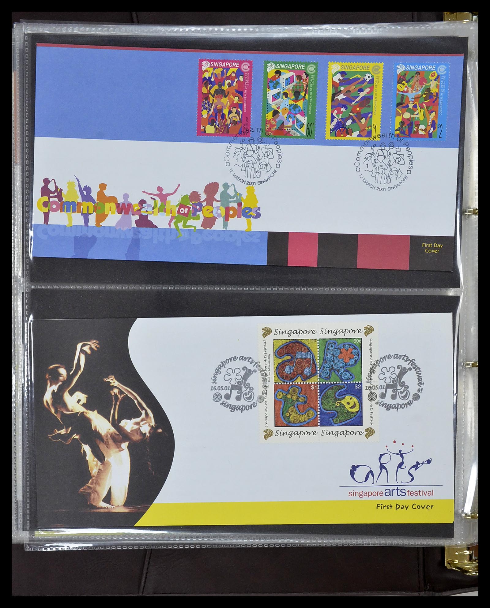 34394 239 - Postzegelverzameling 34394 Singapore FDC's 1948-2015!
