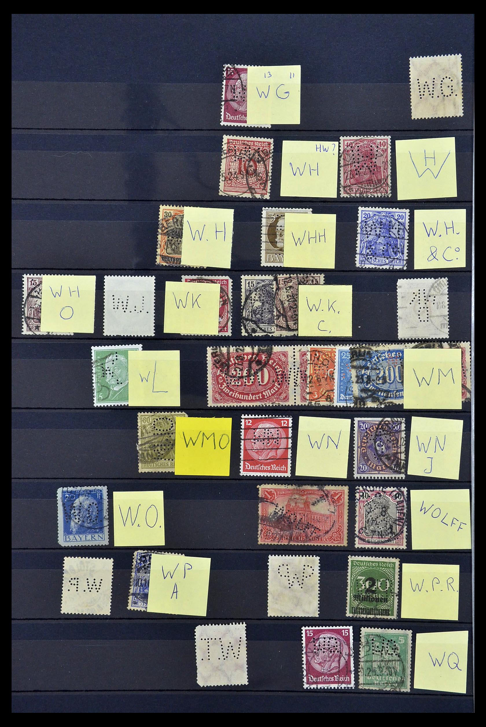 34485 049 - Postzegelverzameling 34485 Duitsland perfins 1890-1960.