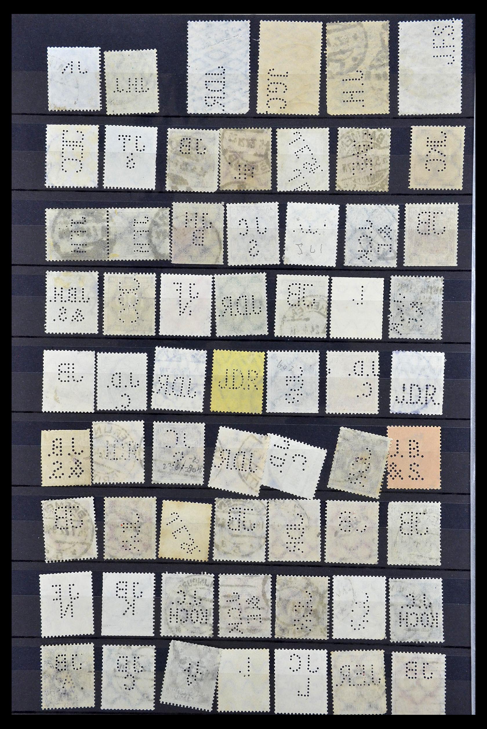 34485 156 - Postzegelverzameling 34485 Duitsland perfins 1890-1960.