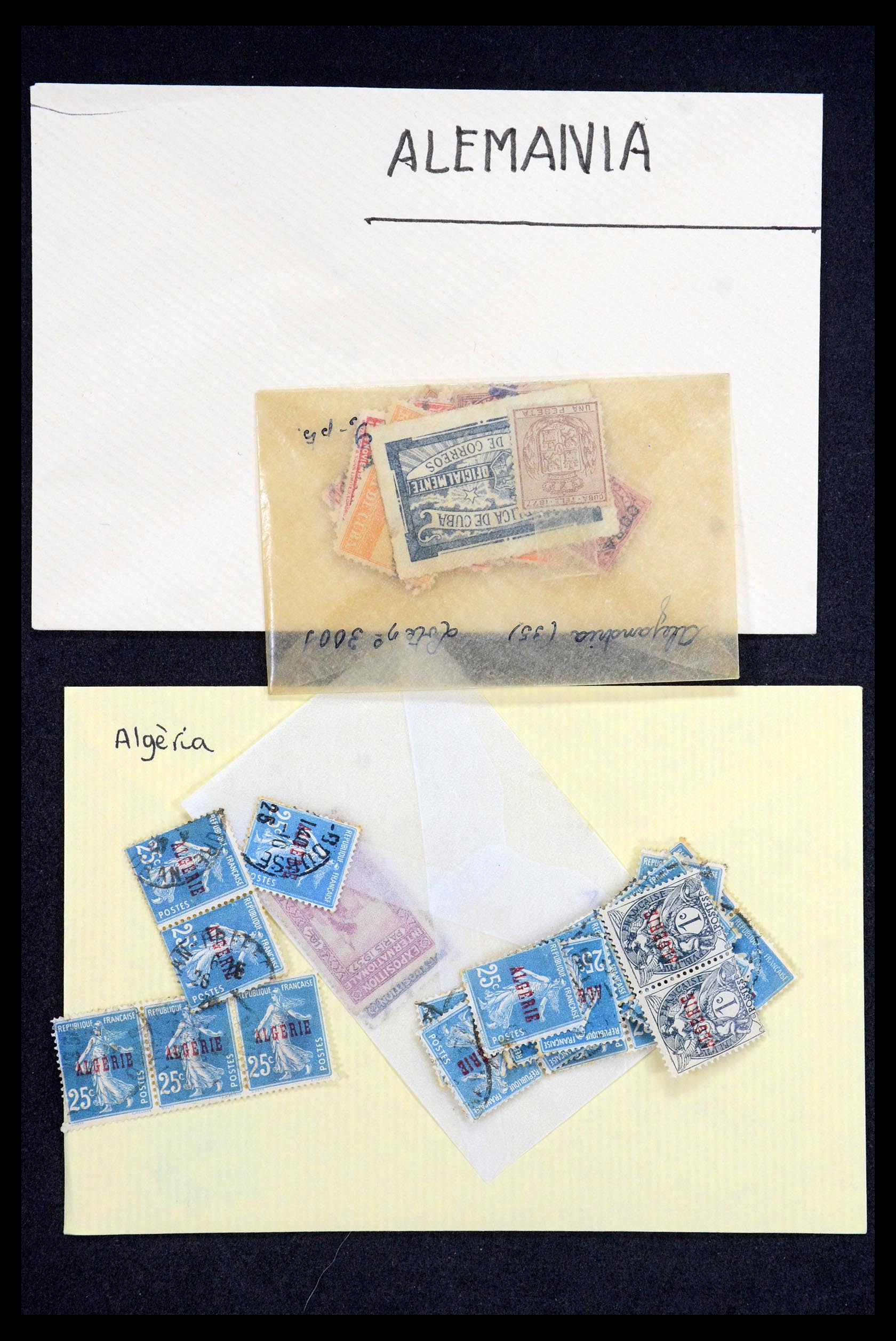 35275 004 - Stamp Collection 35275 World sorting lot 1850-1970.