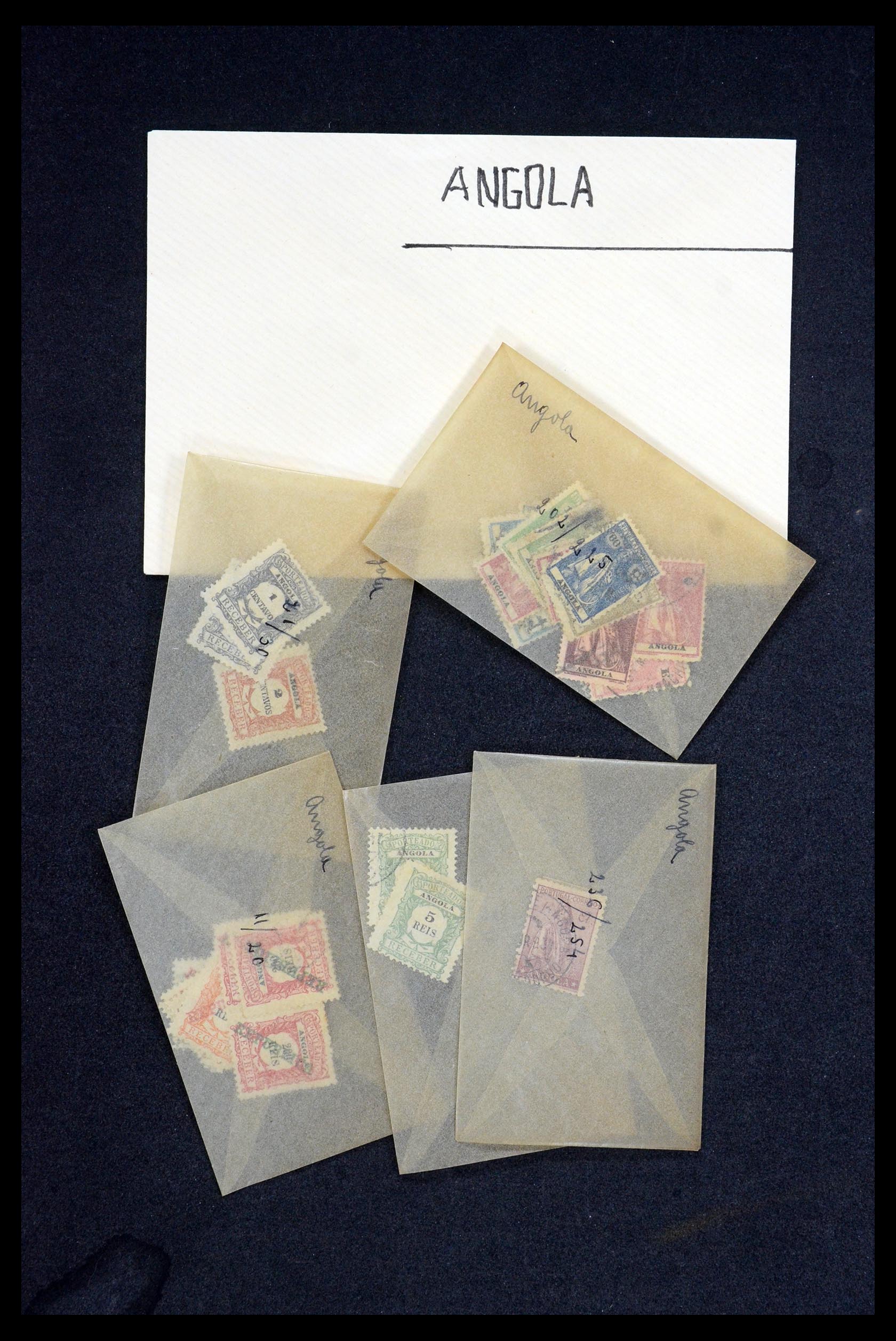 35275 009 - Stamp Collection 35275 World sorting lot 1850-1970.