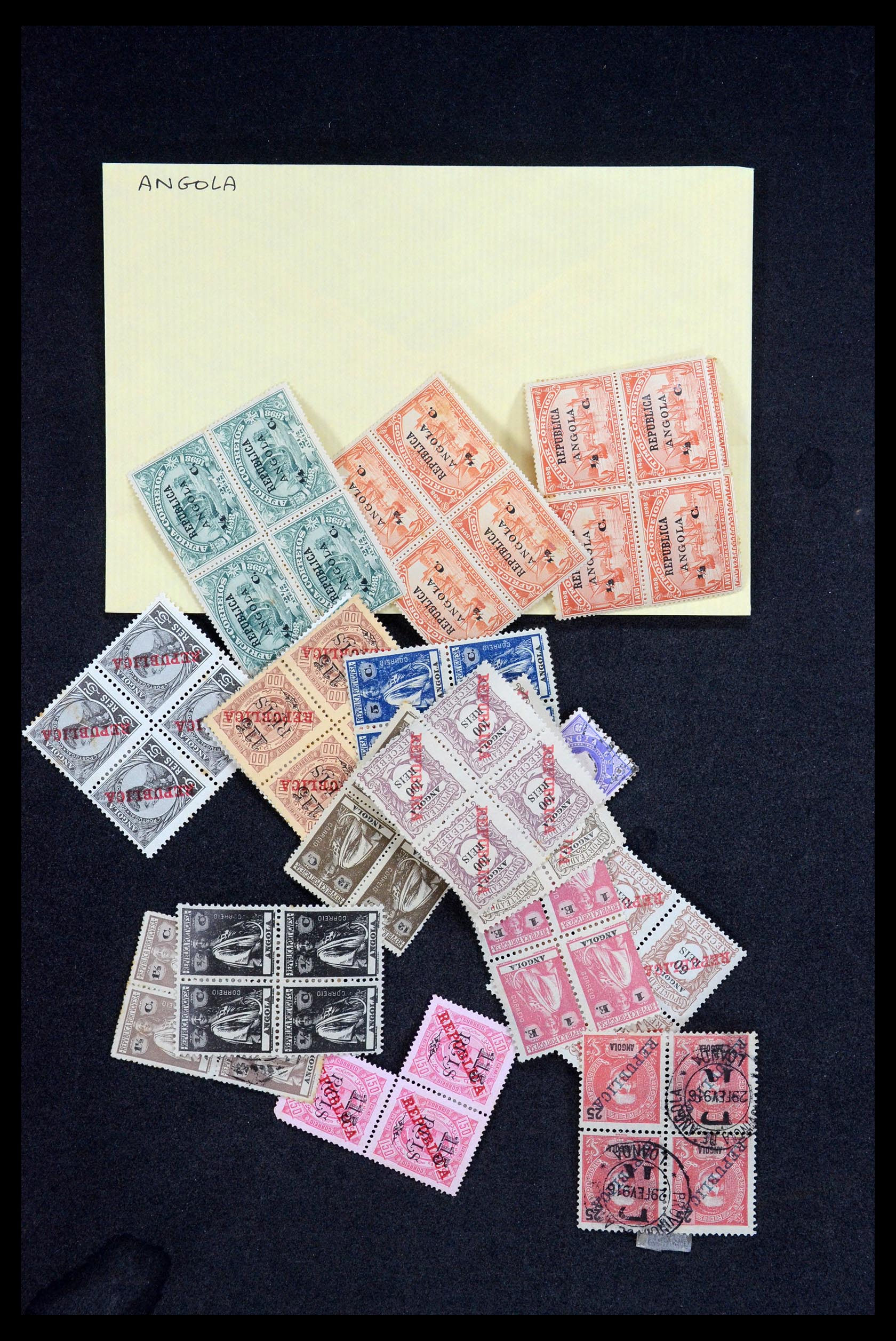 35275 010 - Stamp Collection 35275 World sorting lot 1850-1970.