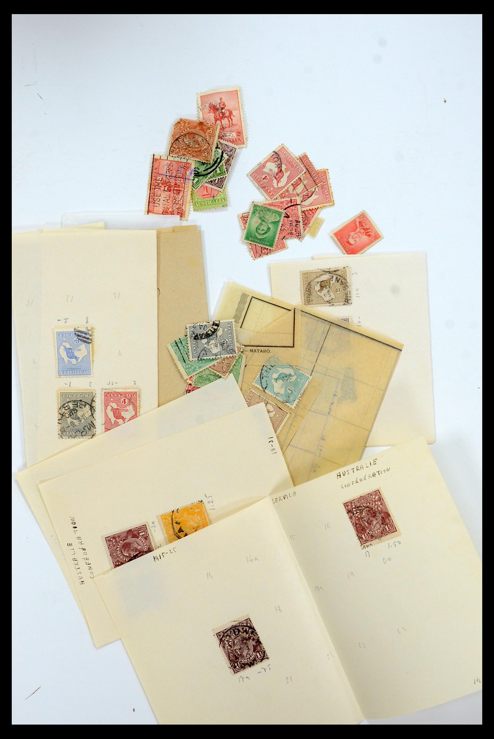 35275 015 - Stamp Collection 35275 World sorting lot 1850-1970.