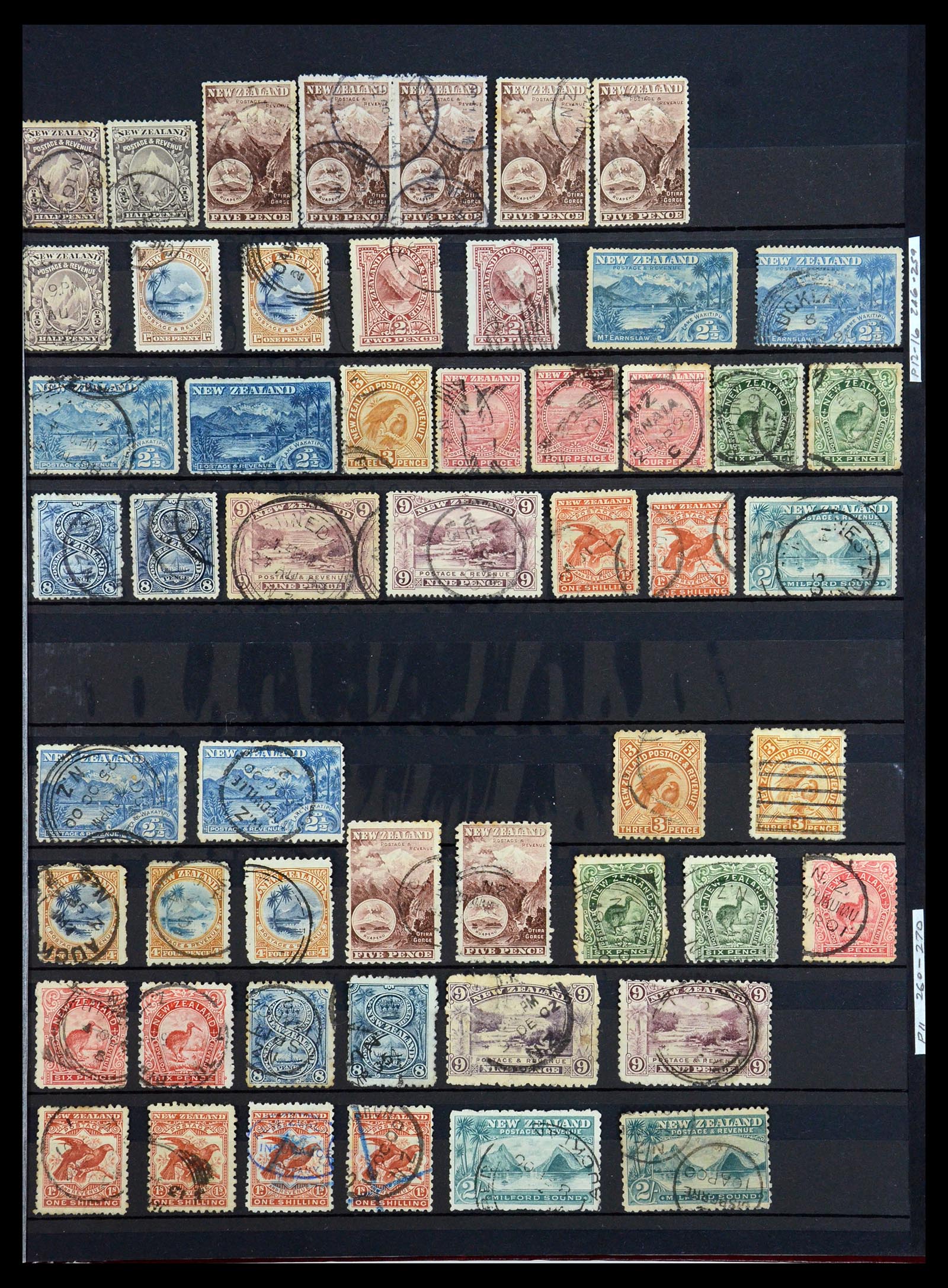 35384 005 - Stamp Collection 35384 New Zealand 1864-1981.