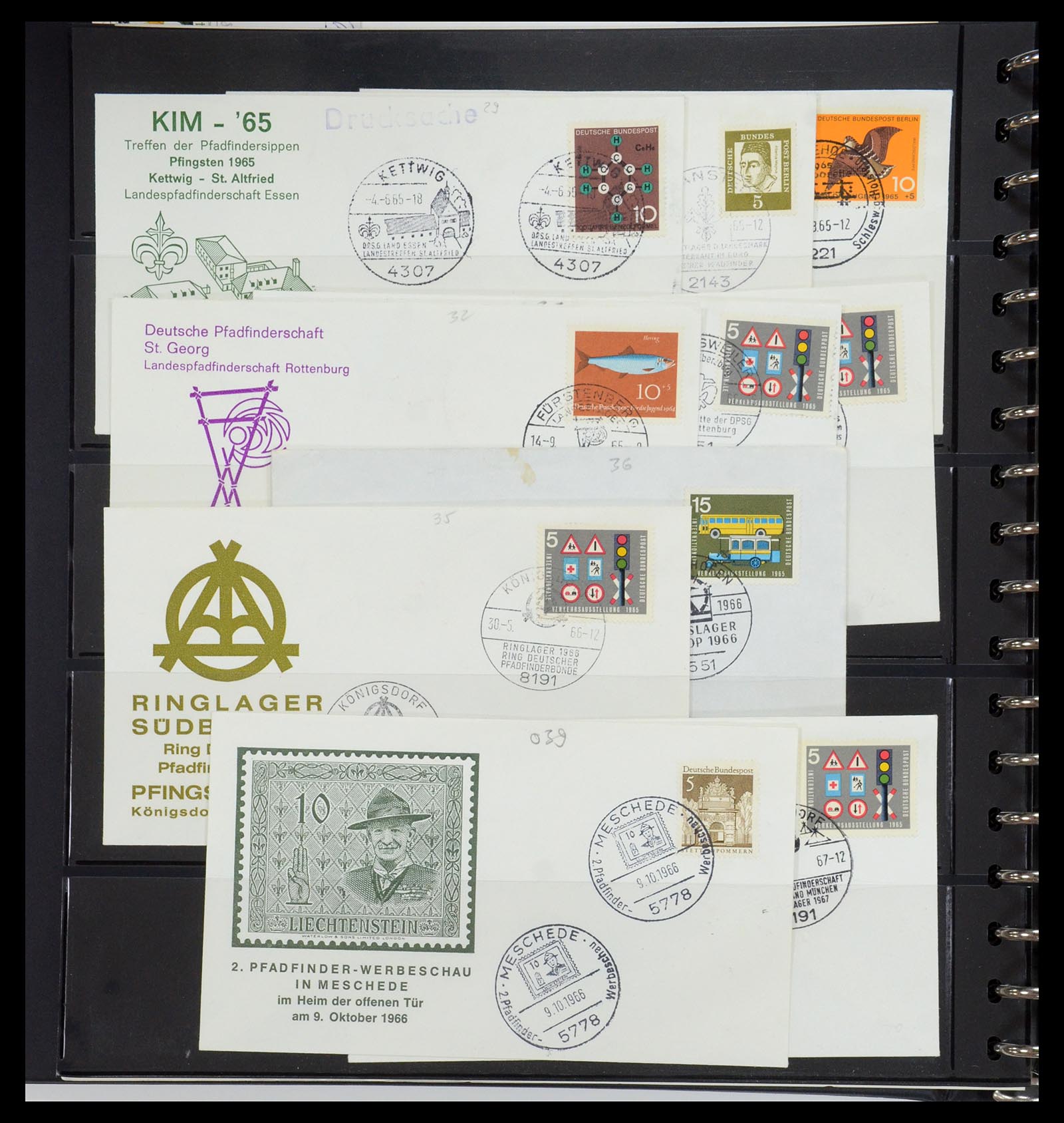 35591 104 - Postzegelverzameling 35591 Scouting 1920-2010.
