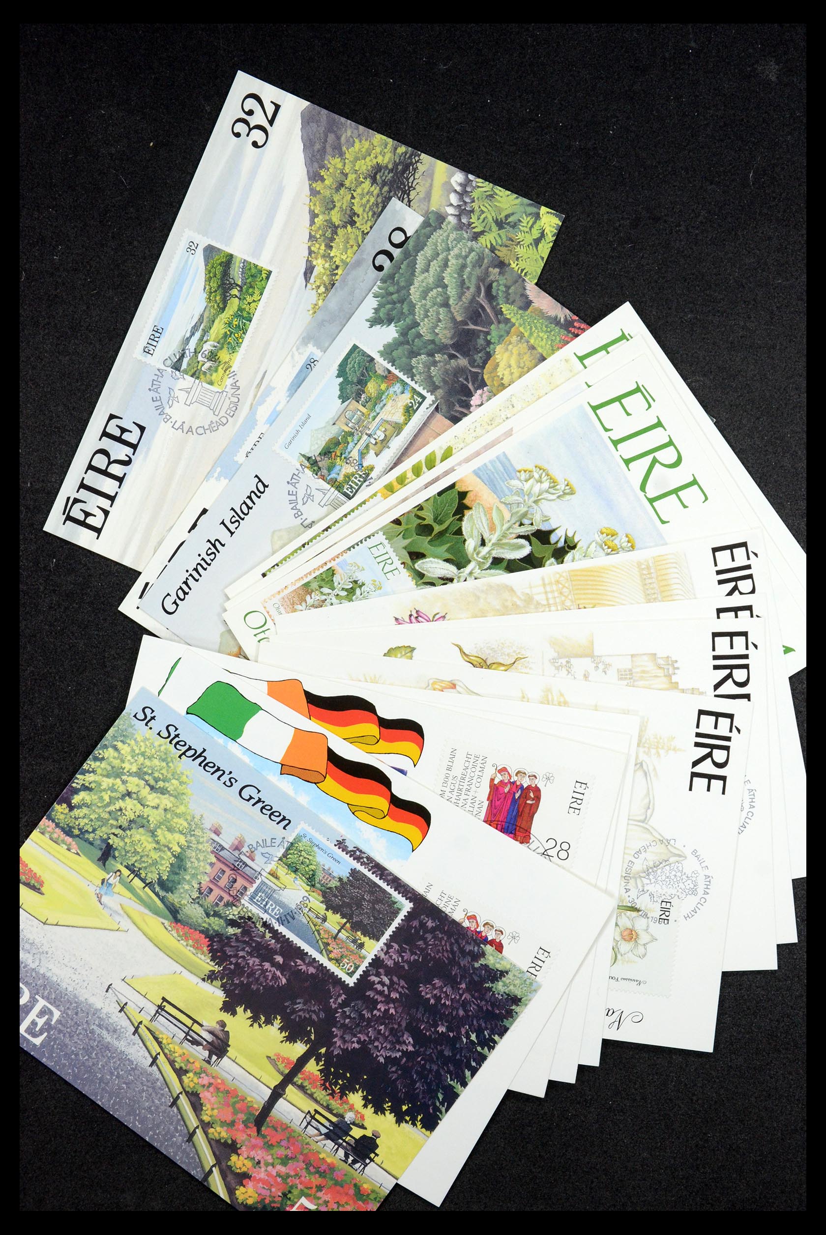 35695 483 - Postzegelverzameling 35695 Ierland 1922-2020!!!