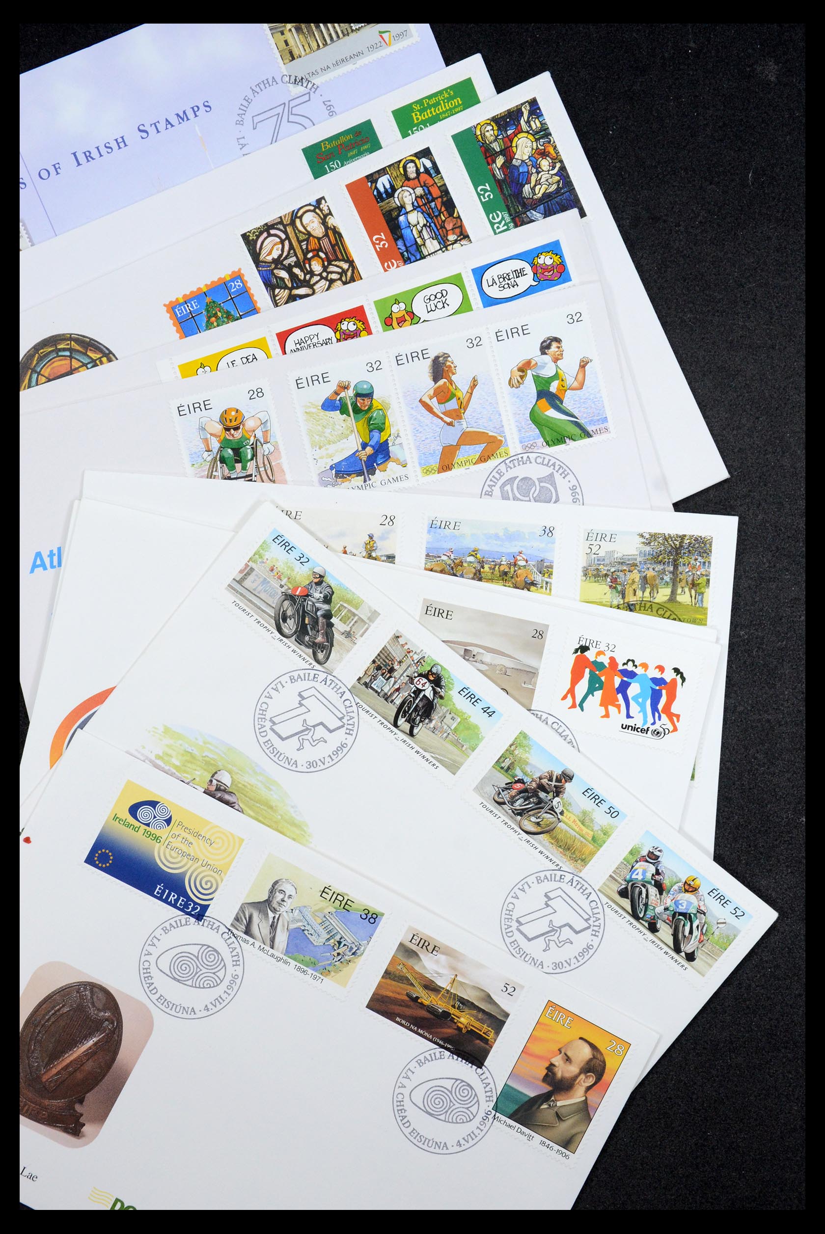 35695 489 - Postzegelverzameling 35695 Ierland 1922-2020!!!