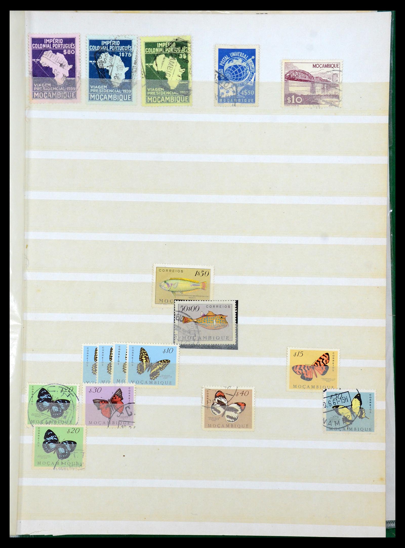 35788 146 - Postzegelverzameling 35788 Portugese koloniën 1886-1971.