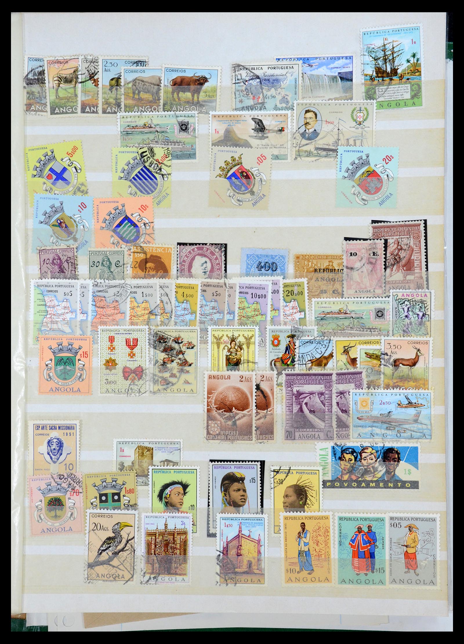 35788 158 - Postzegelverzameling 35788 Portugese koloniën 1886-1971.