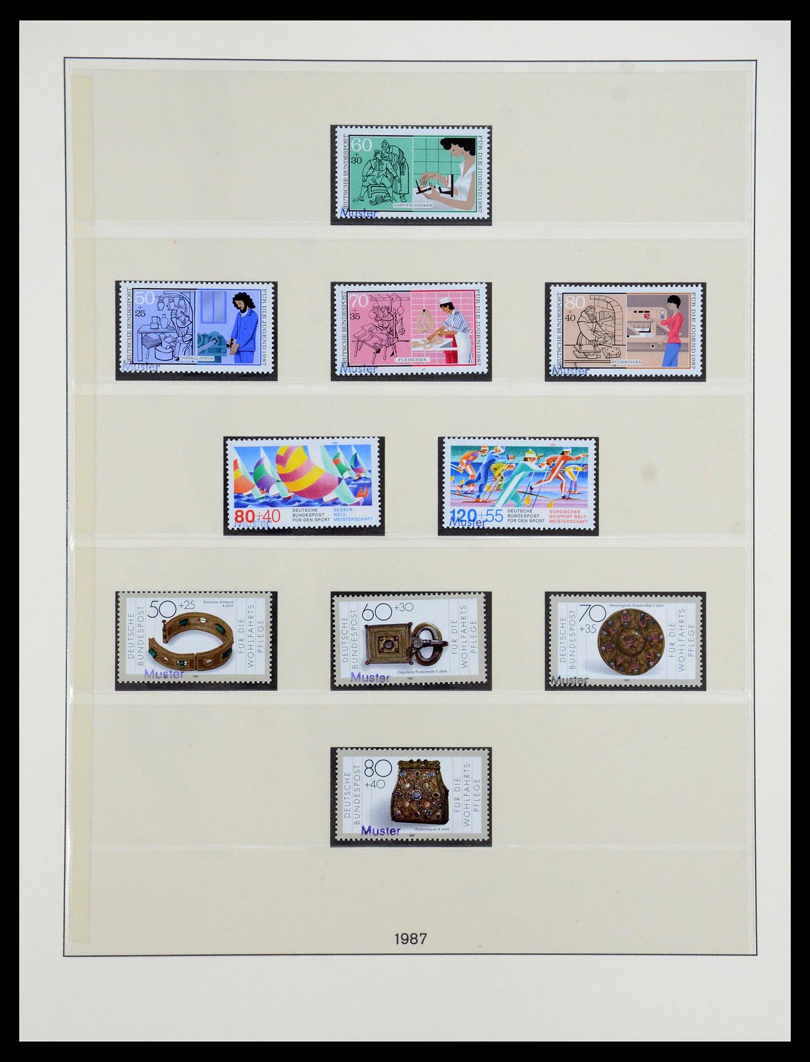 35973 123 - Postzegelverzameling 35973 Bundespost specimen 1952-2002.