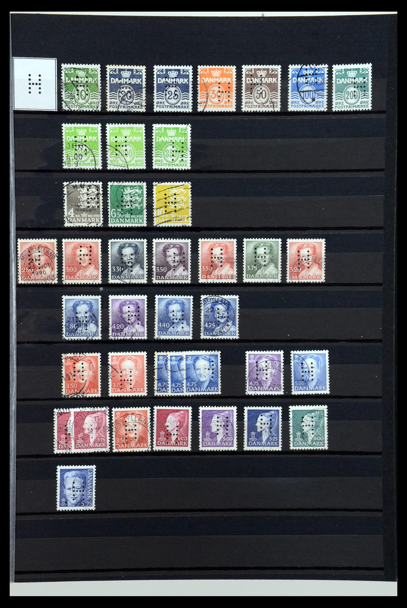 36396 124 - Postzegelverzameling 36396 Denemarken perfins.