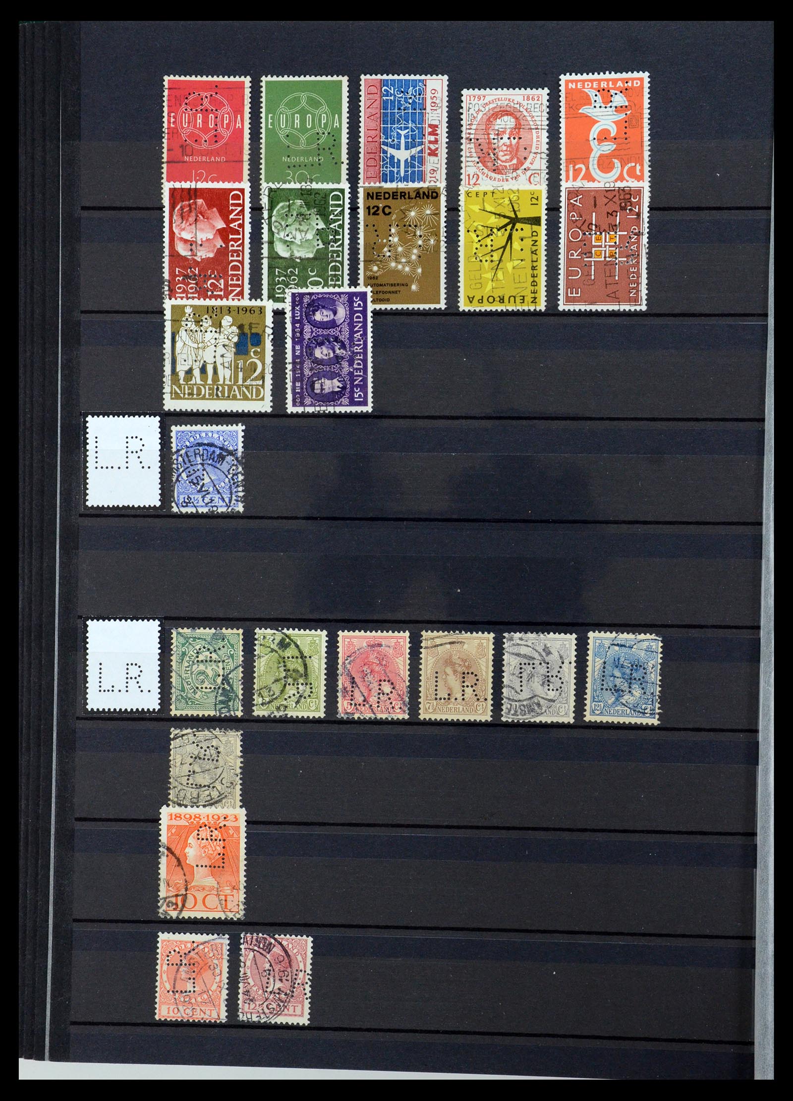36400 098 - Postzegelverzameling 36400 Nederland perfins 1872-1980.