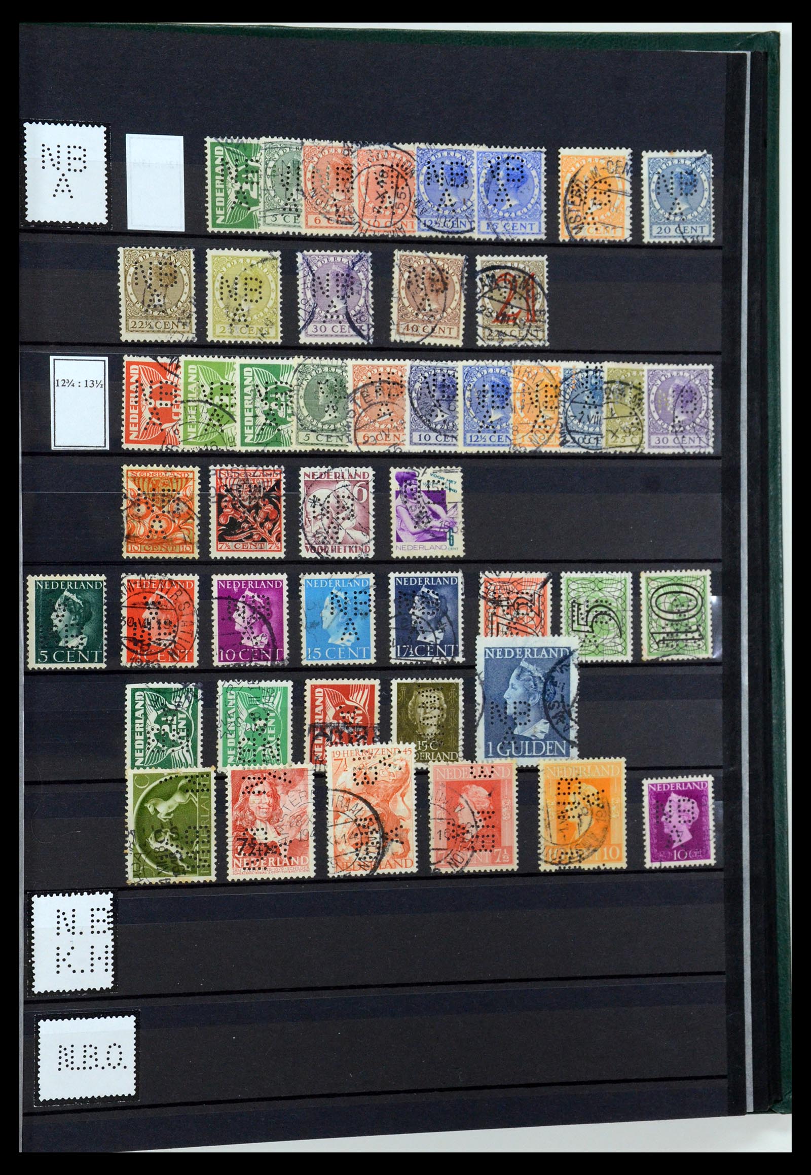 36400 111 - Postzegelverzameling 36400 Nederland perfins 1872-1980.