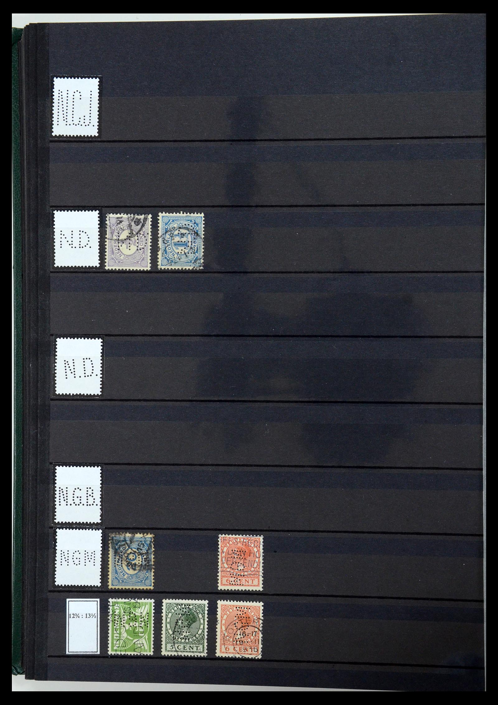 36400 112 - Postzegelverzameling 36400 Nederland perfins 1872-1980.