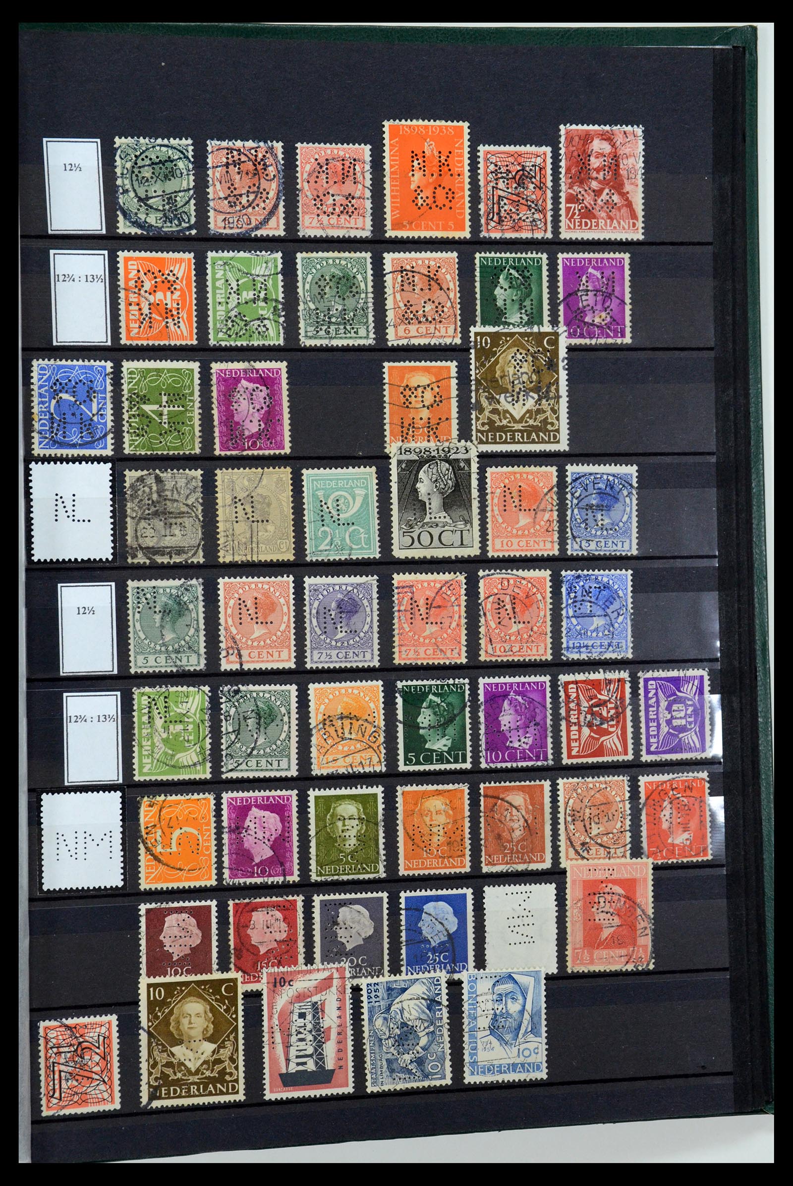 36400 115 - Postzegelverzameling 36400 Nederland perfins 1872-1980.