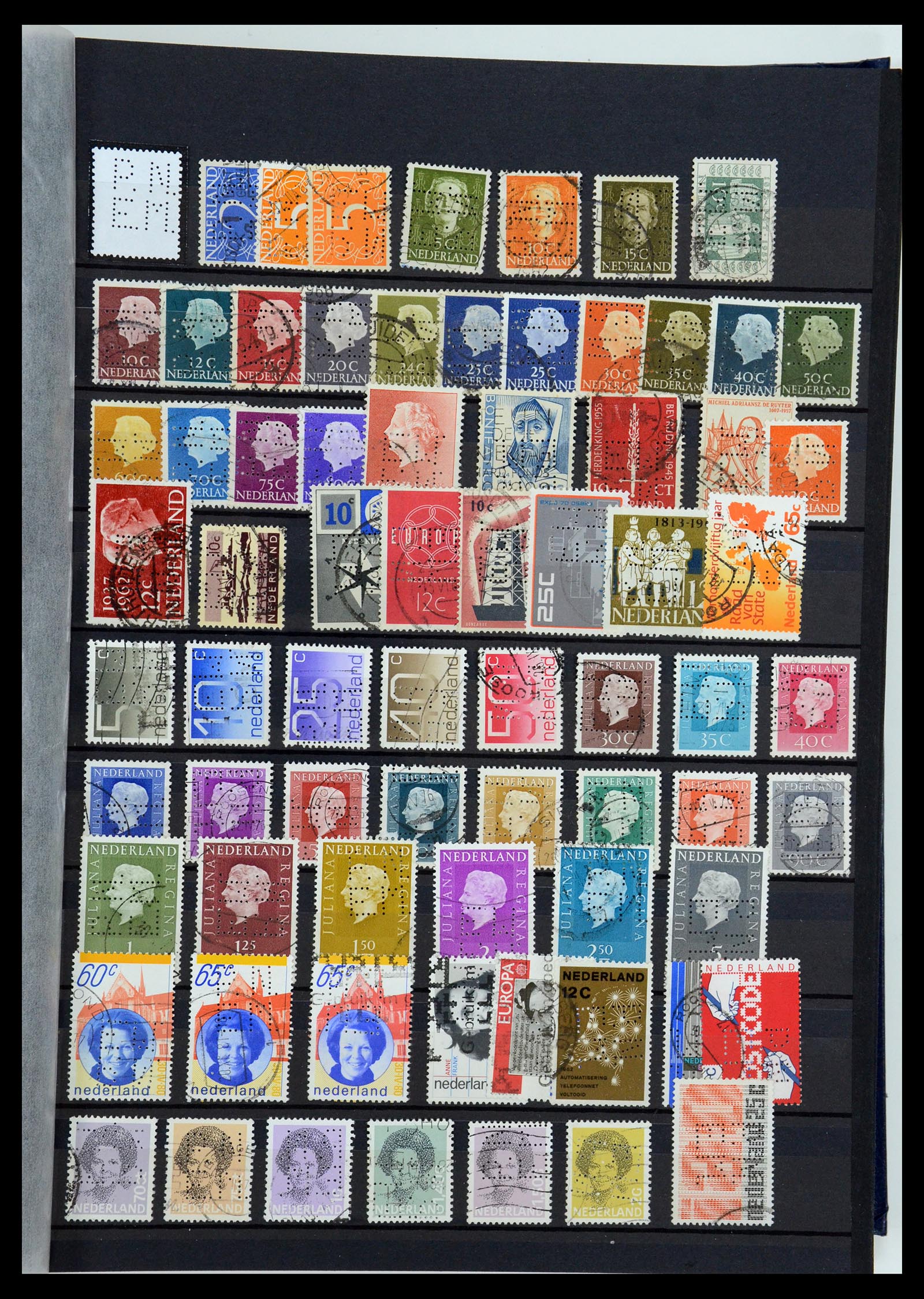36400 123 - Postzegelverzameling 36400 Nederland perfins 1872-1980.