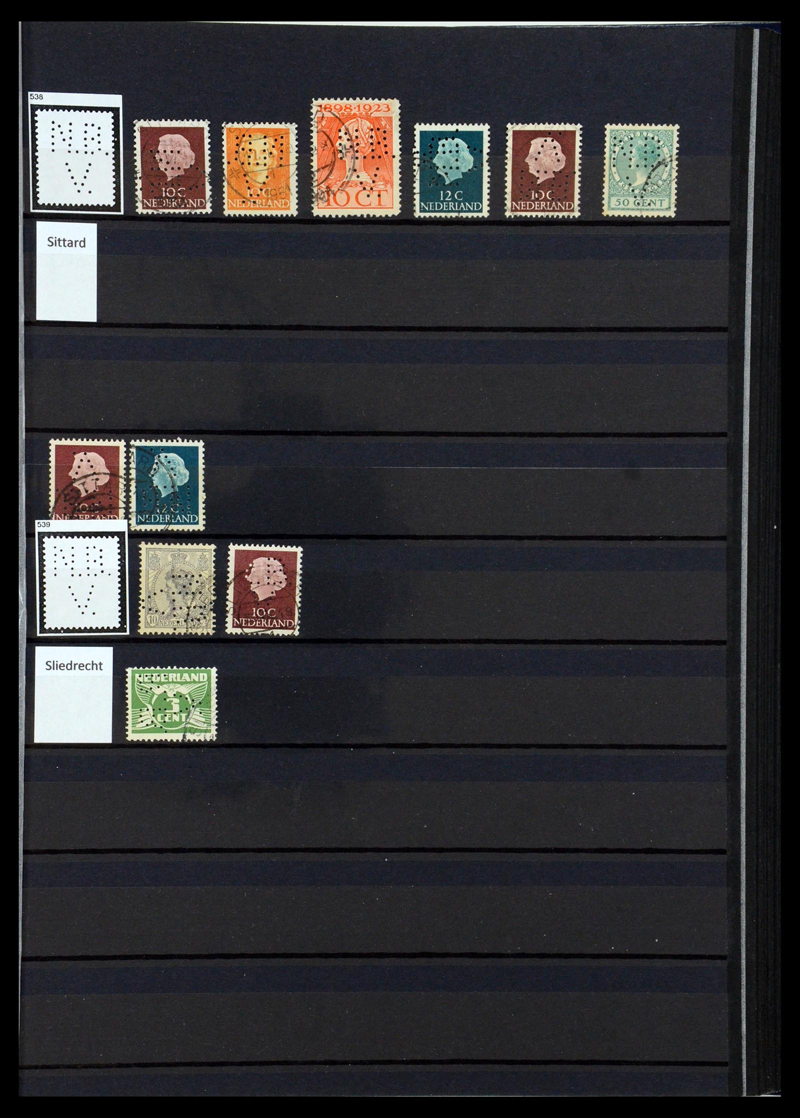 36400 215 - Postzegelverzameling 36400 Nederland perfins 1872-1980.