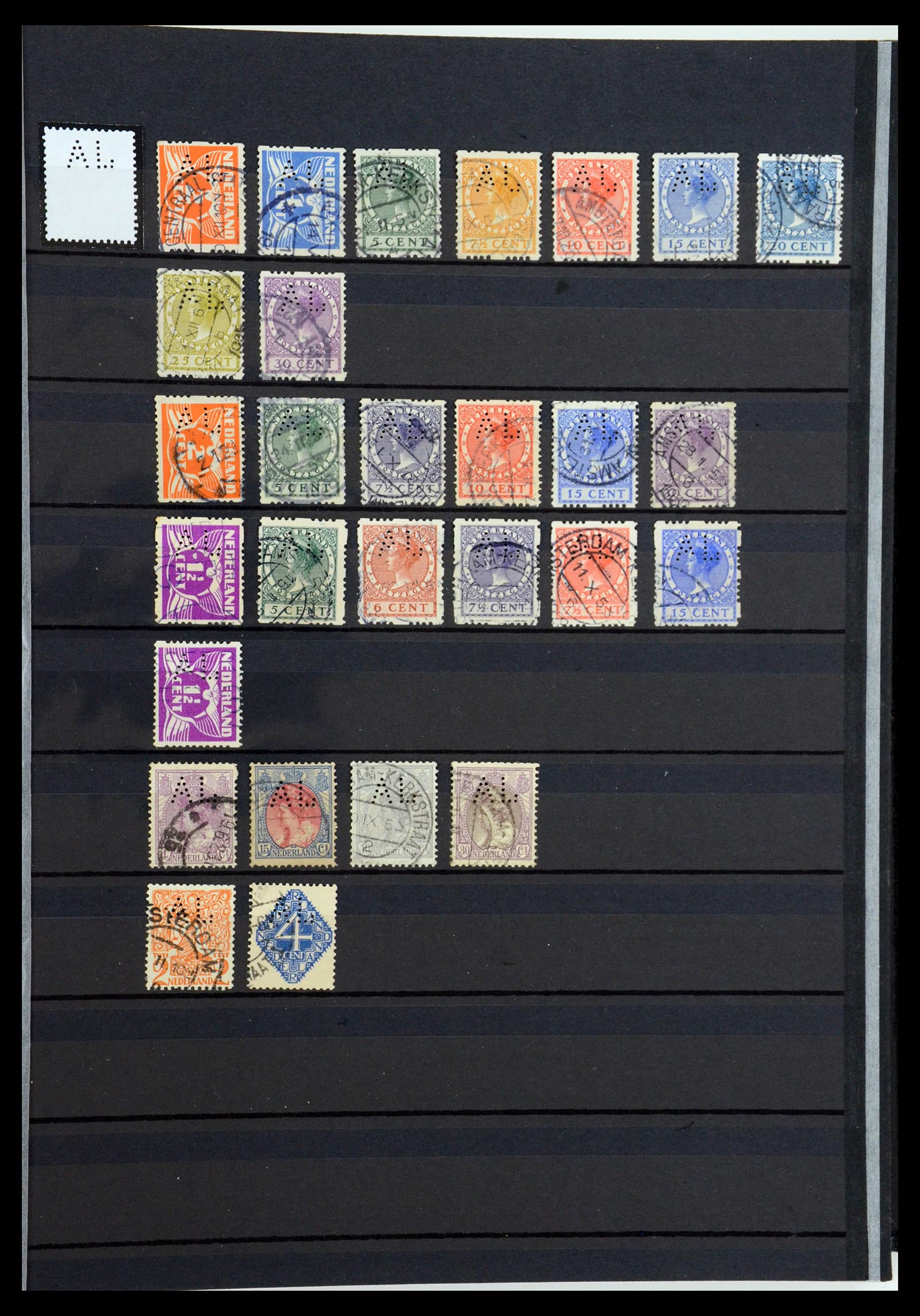 36400 236 - Postzegelverzameling 36400 Nederland perfins 1872-1980.