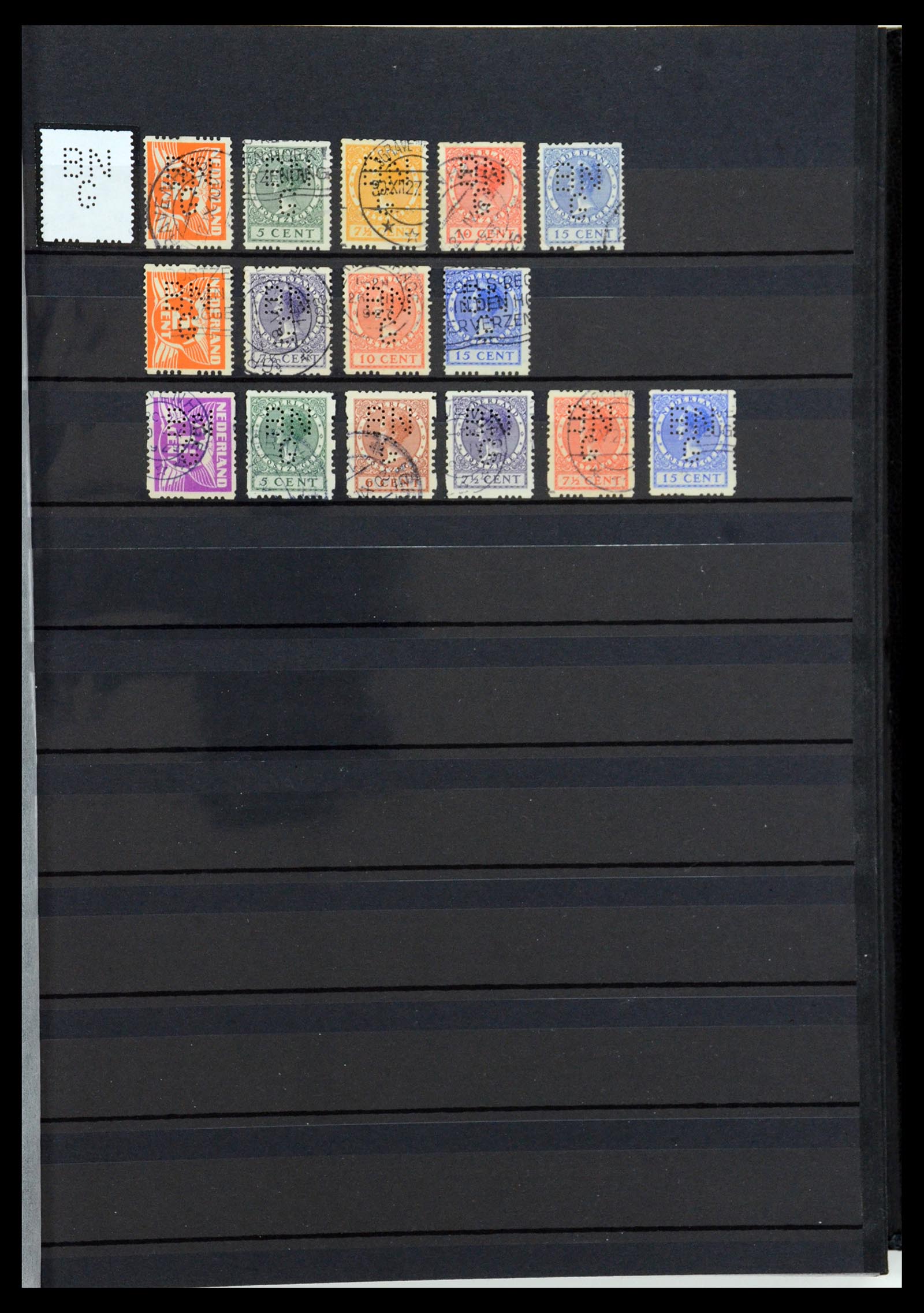 36400 238 - Postzegelverzameling 36400 Nederland perfins 1872-1980.