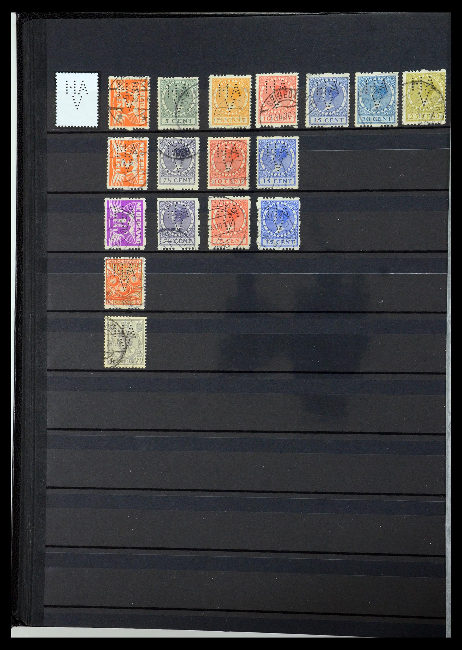 36400 253 - Postzegelverzameling 36400 Nederland perfins 1872-1980.