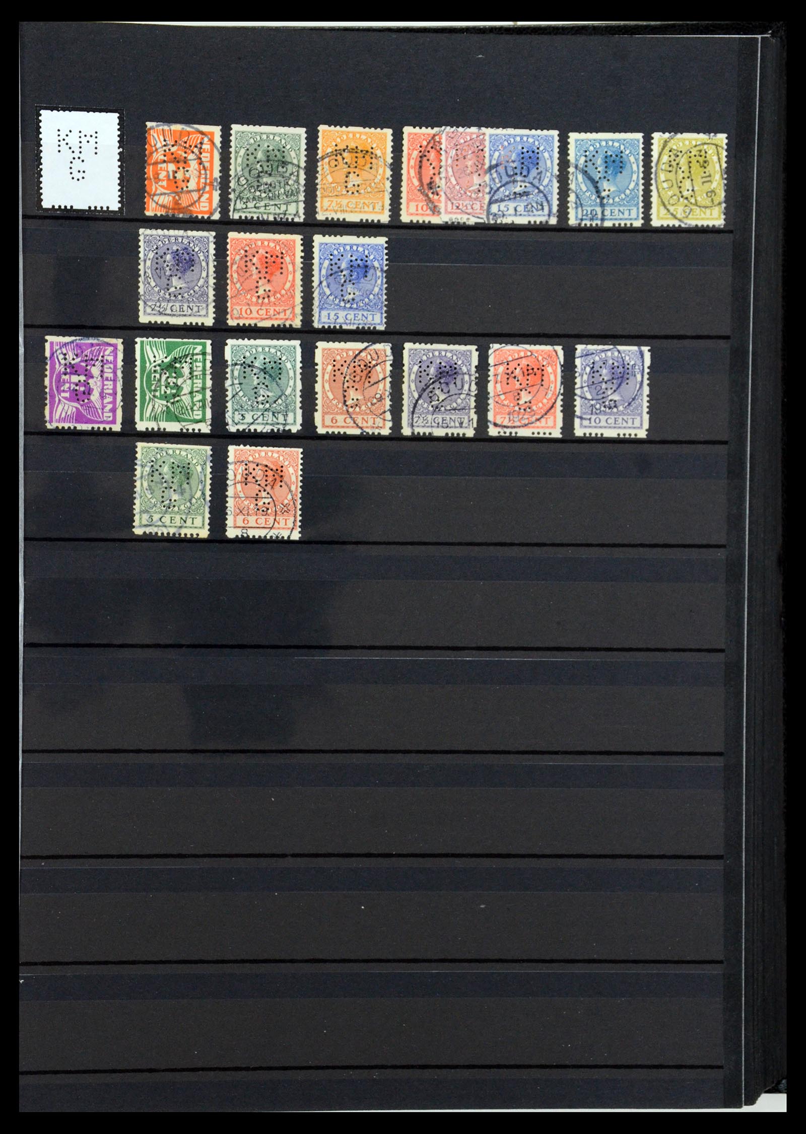 36400 261 - Postzegelverzameling 36400 Nederland perfins 1872-1980.