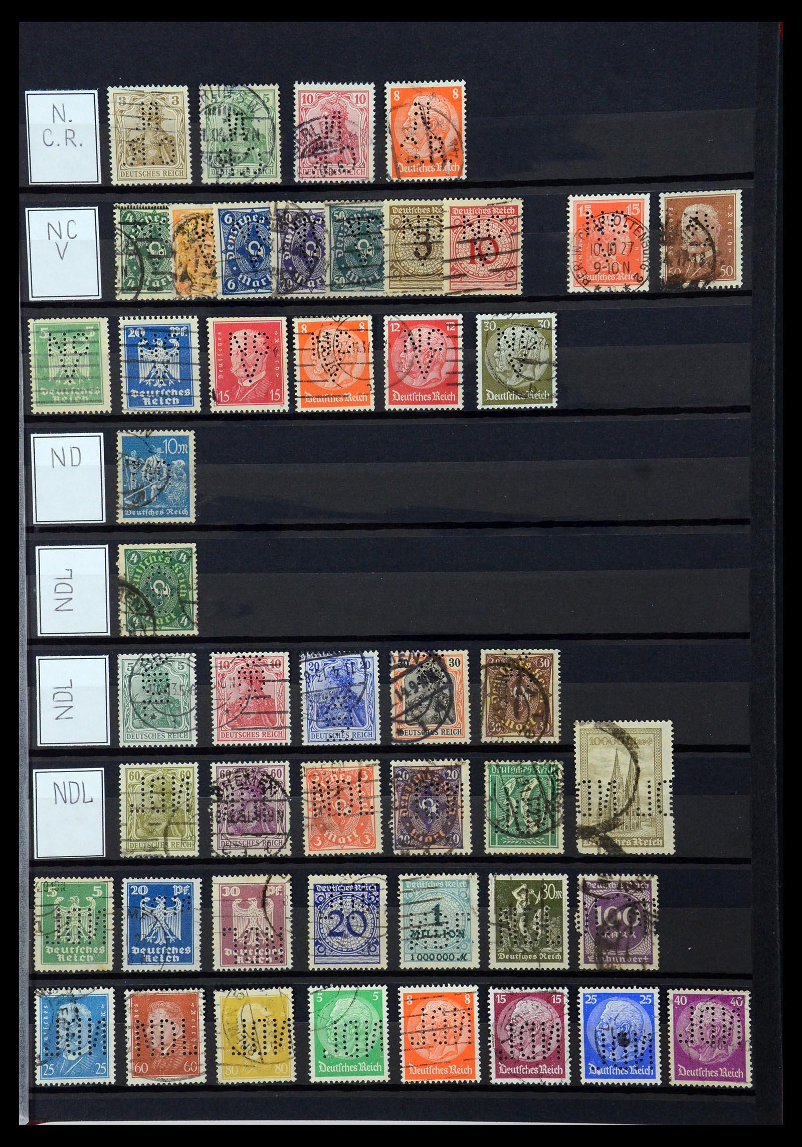 36405 233 - Postzegelverzameling 36405 Duitse Rijk perfins 1880-1945.