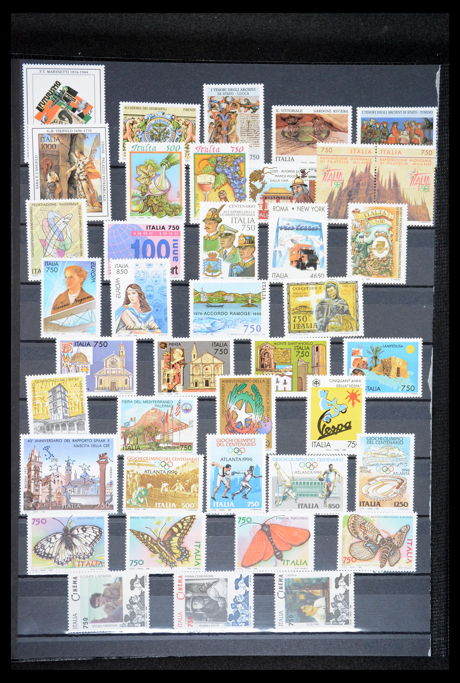 36513 171 - Postzegelverzameling 36513 Italië 1861-2005.