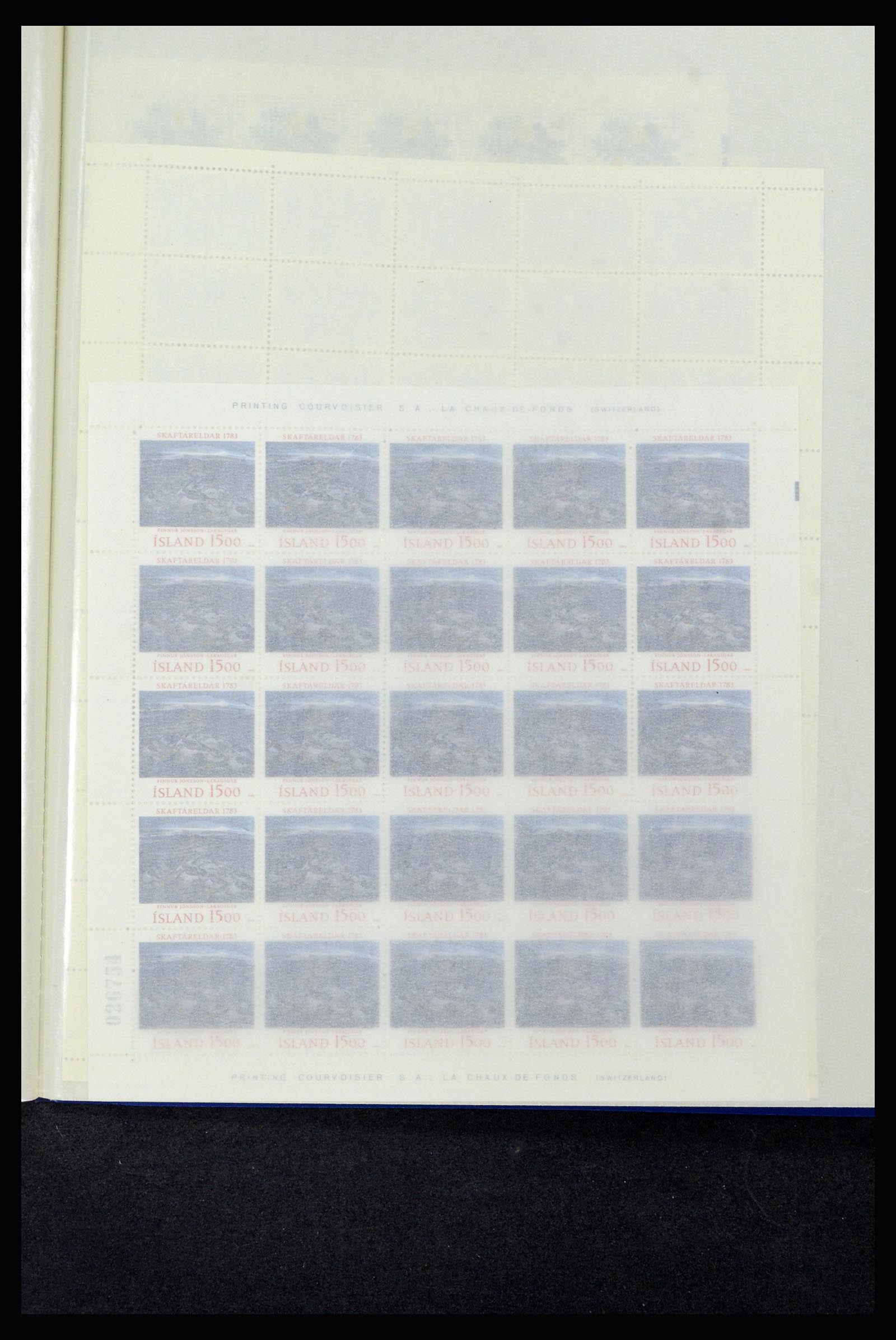 36588 208 - Postzegelverzameling 36588 IJsland 1950-1992.