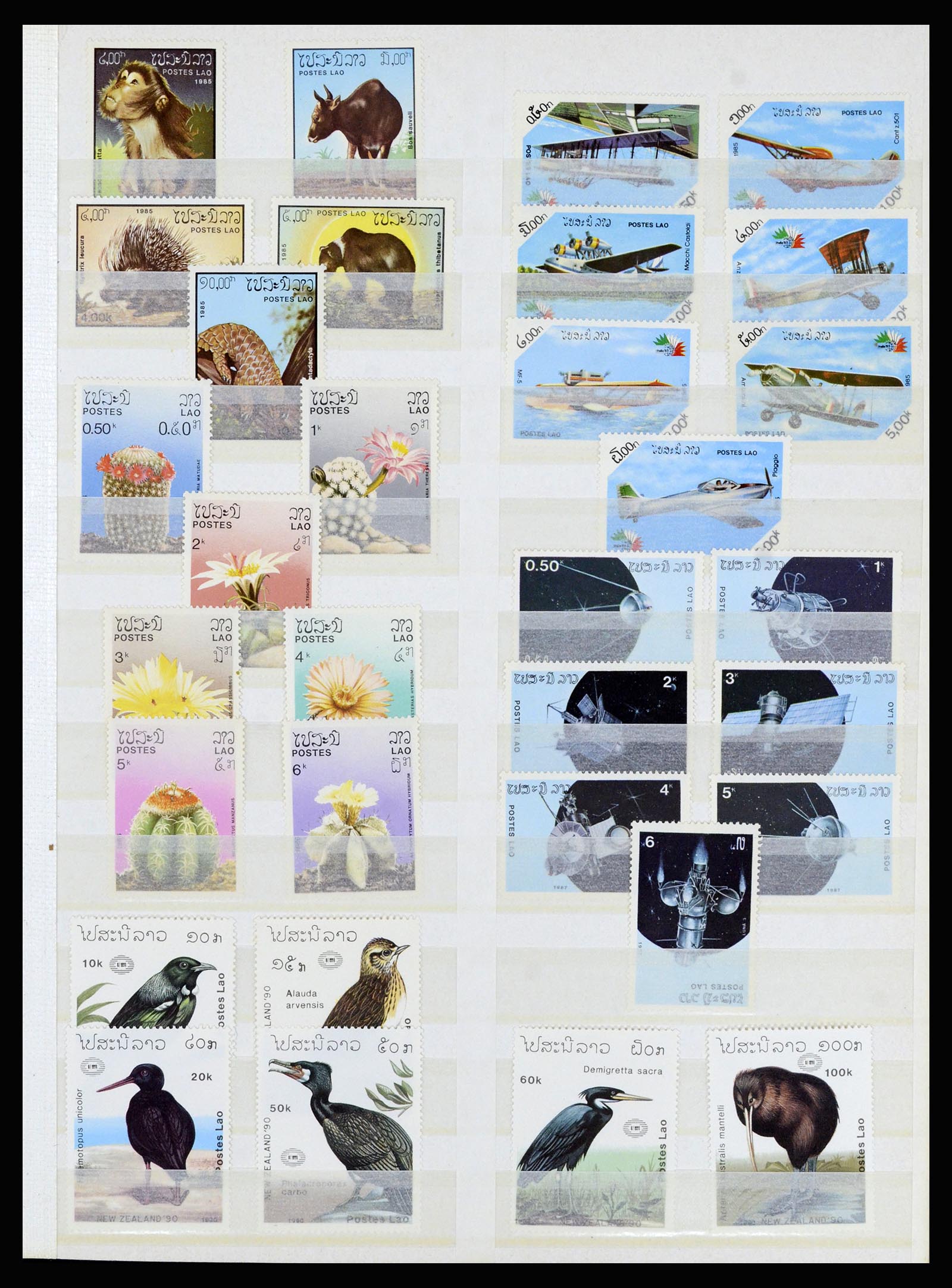 37064 074 - Postzegelverzameling 37064 Wereld motief 1960-2007.