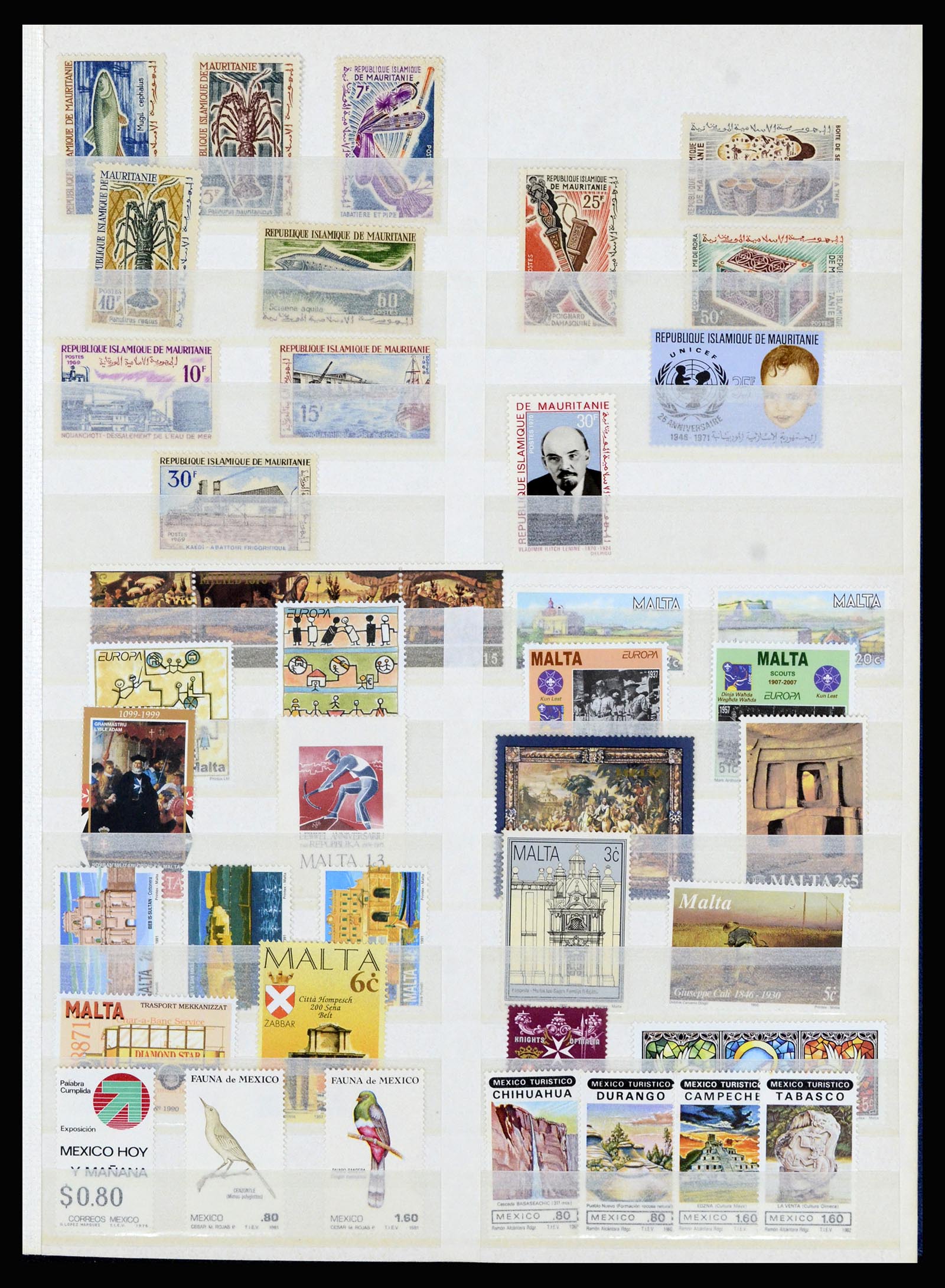 37064 082 - Postzegelverzameling 37064 Wereld motief 1960-2007.