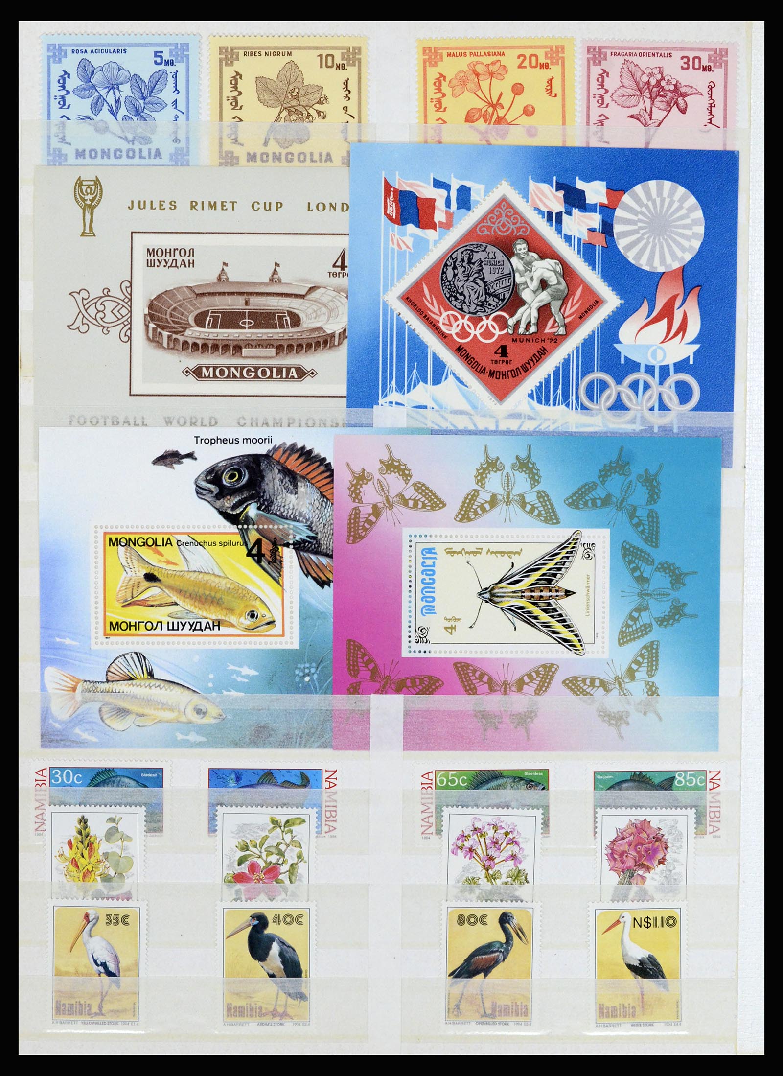 37064 085 - Postzegelverzameling 37064 Wereld motief 1960-2007.