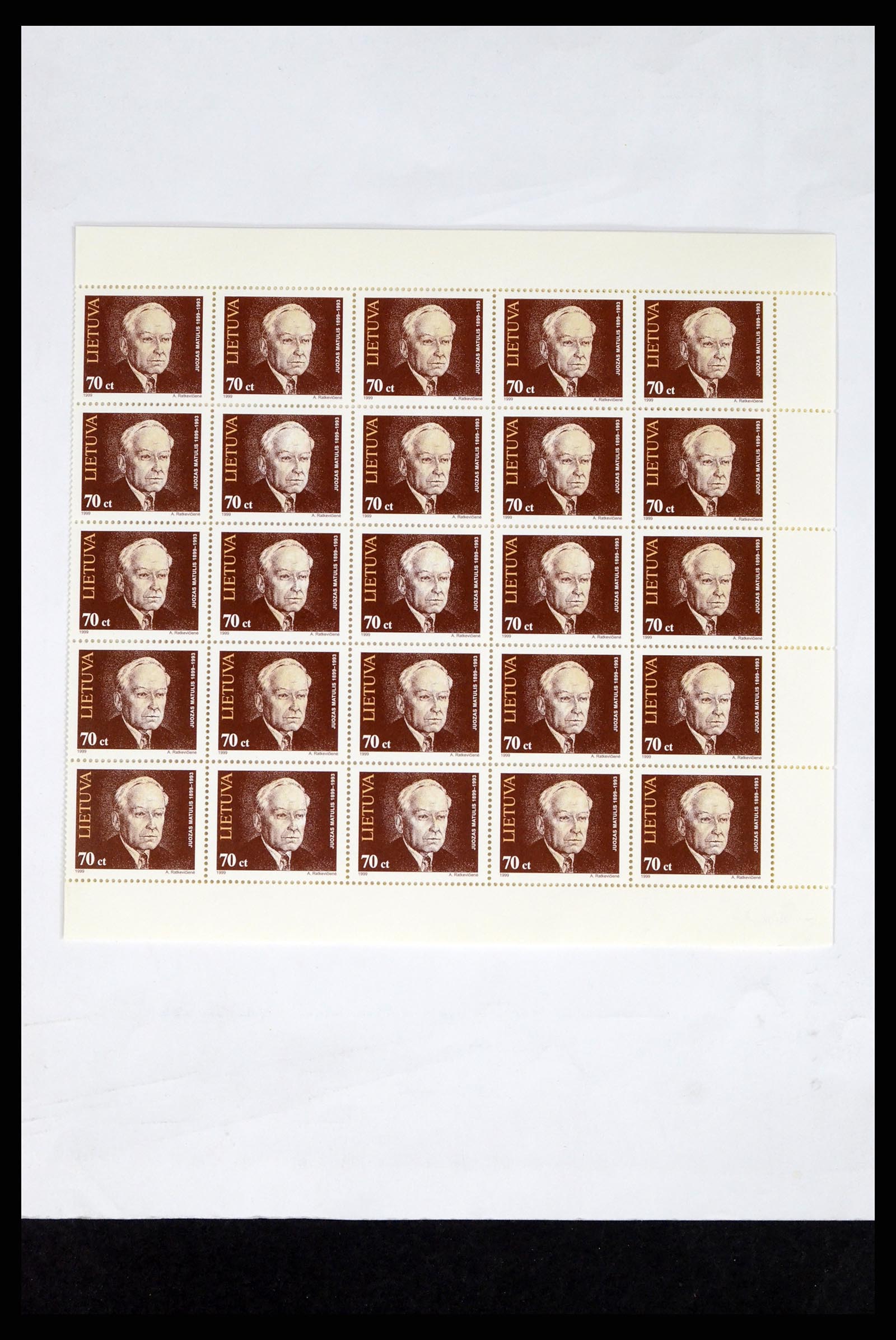 37351 221 - Postzegelverzameling 37351 Europese landen postfris 1990-2000.