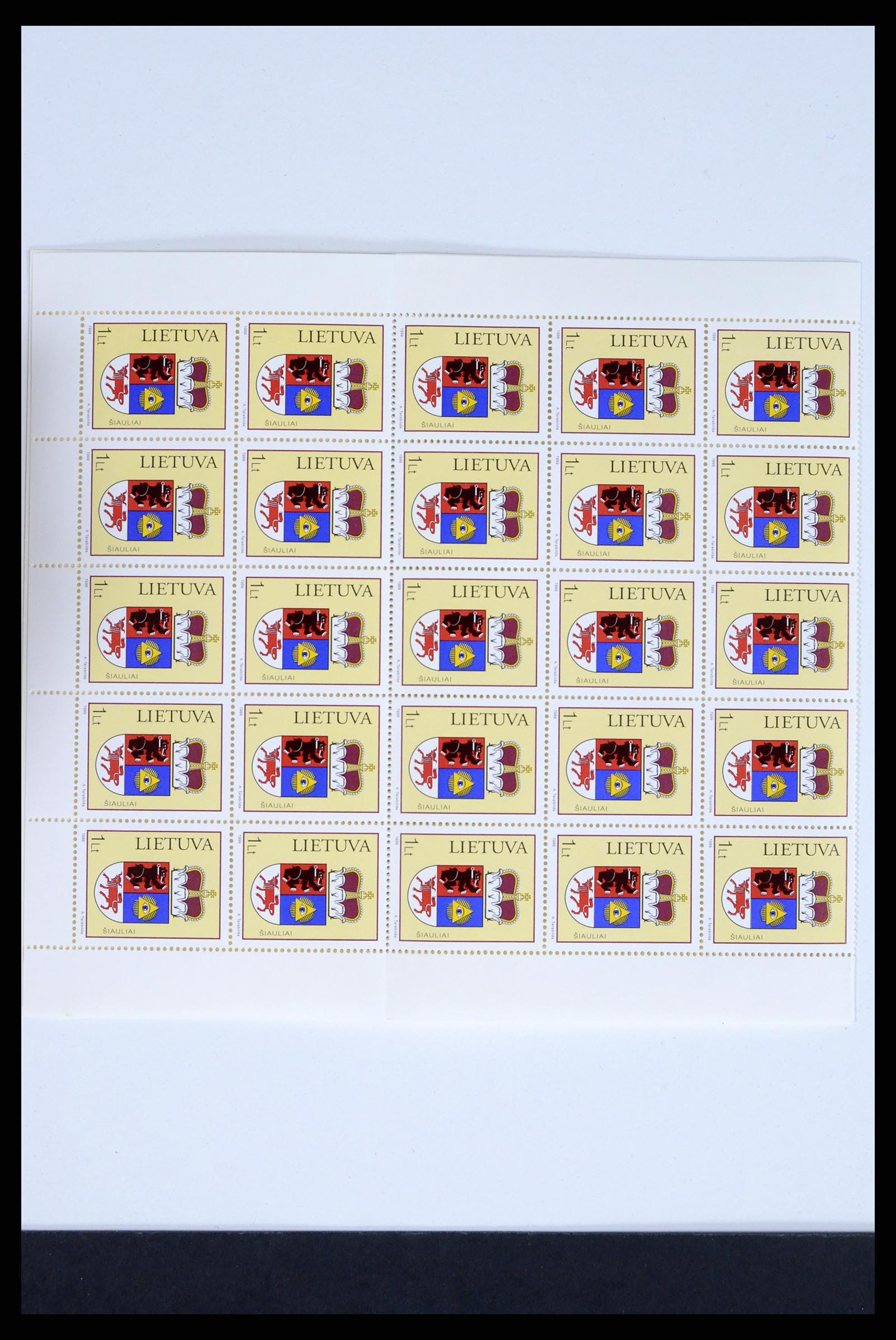 37351 239 - Postzegelverzameling 37351 Europese landen postfris 1990-2000.
