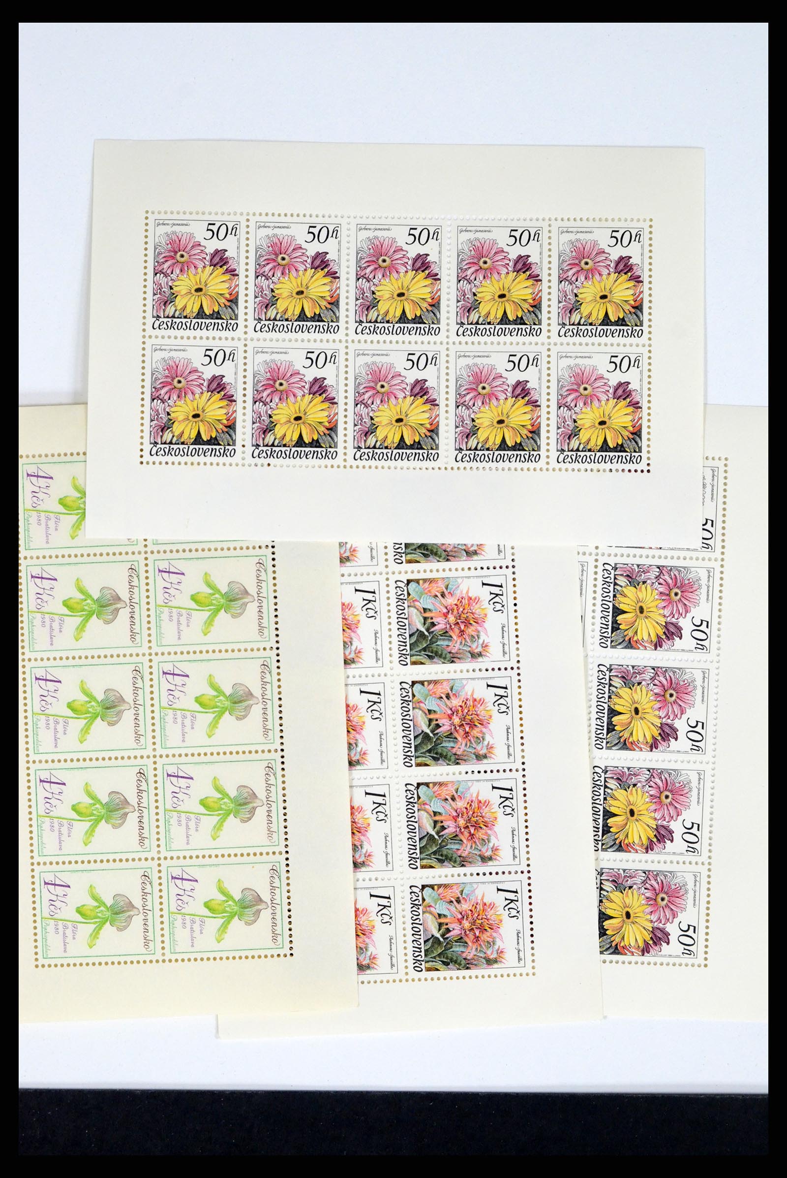 37351 273 - Postzegelverzameling 37351 Europese landen postfris 1990-2000.