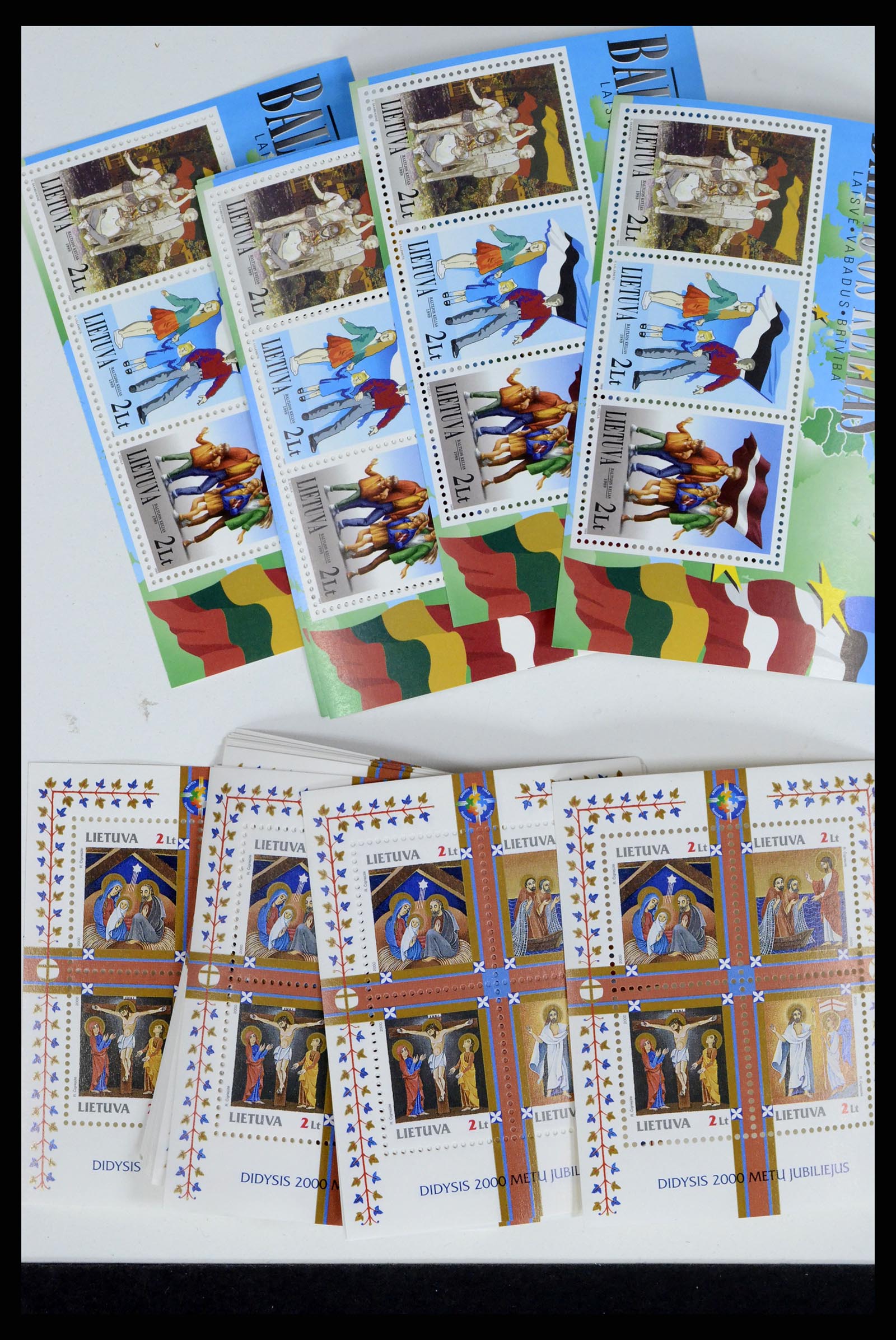 37351 340 - Postzegelverzameling 37351 Europese landen postfris 1990-2000.