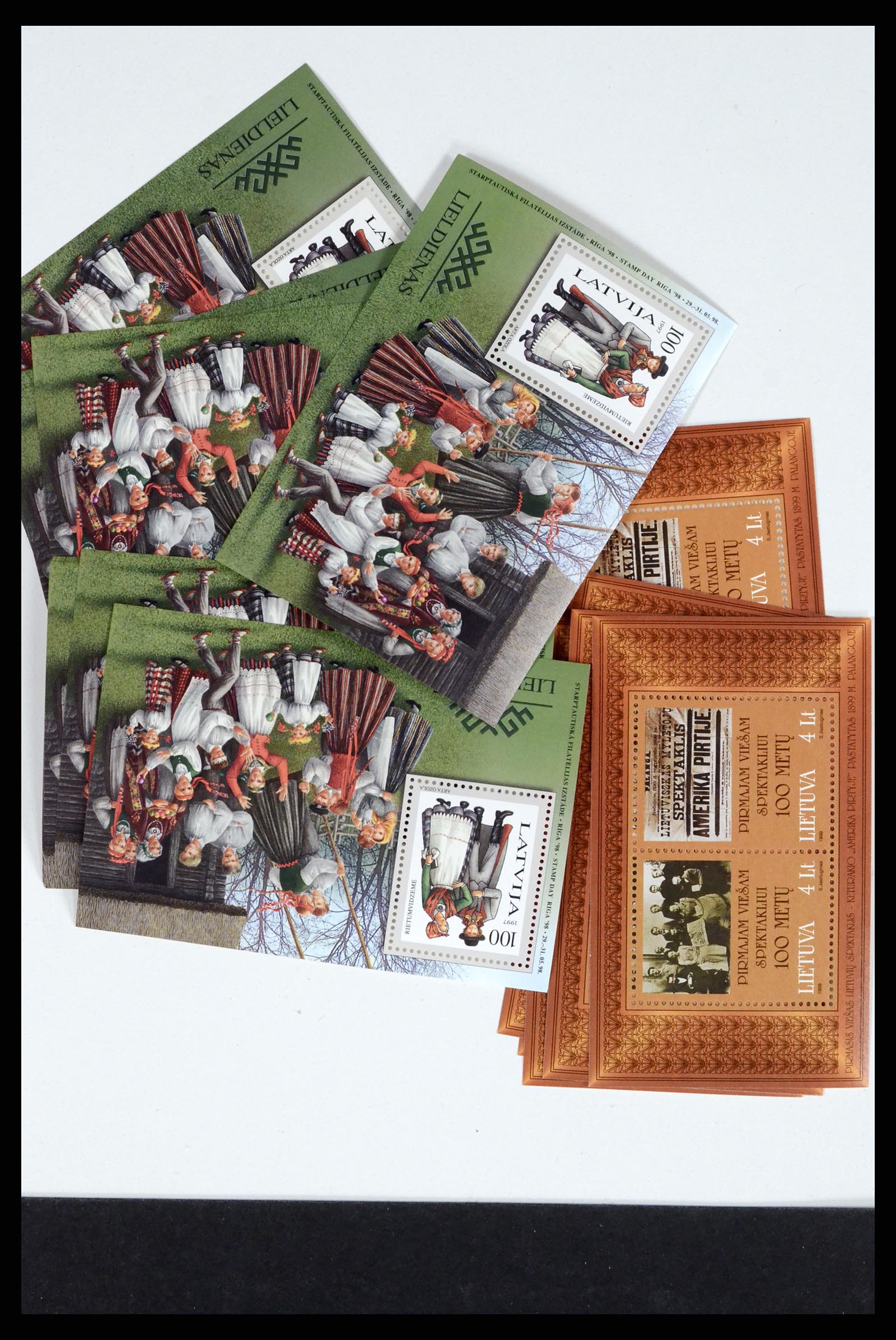 37351 394 - Postzegelverzameling 37351 Europese landen postfris 1990-2000.