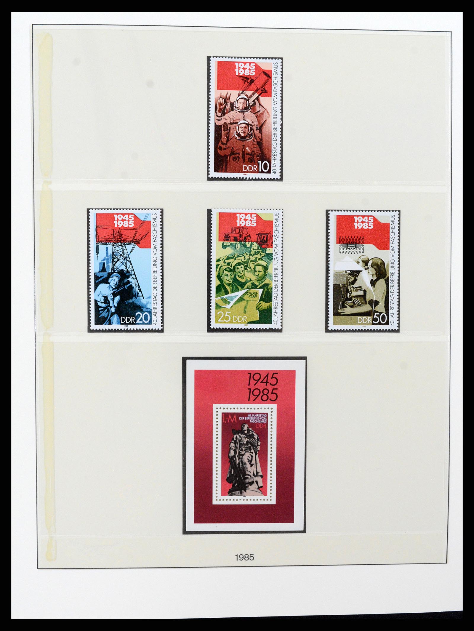 37507 274 - Postzegelverzameling 37507 D.D.R. 1949-1990.