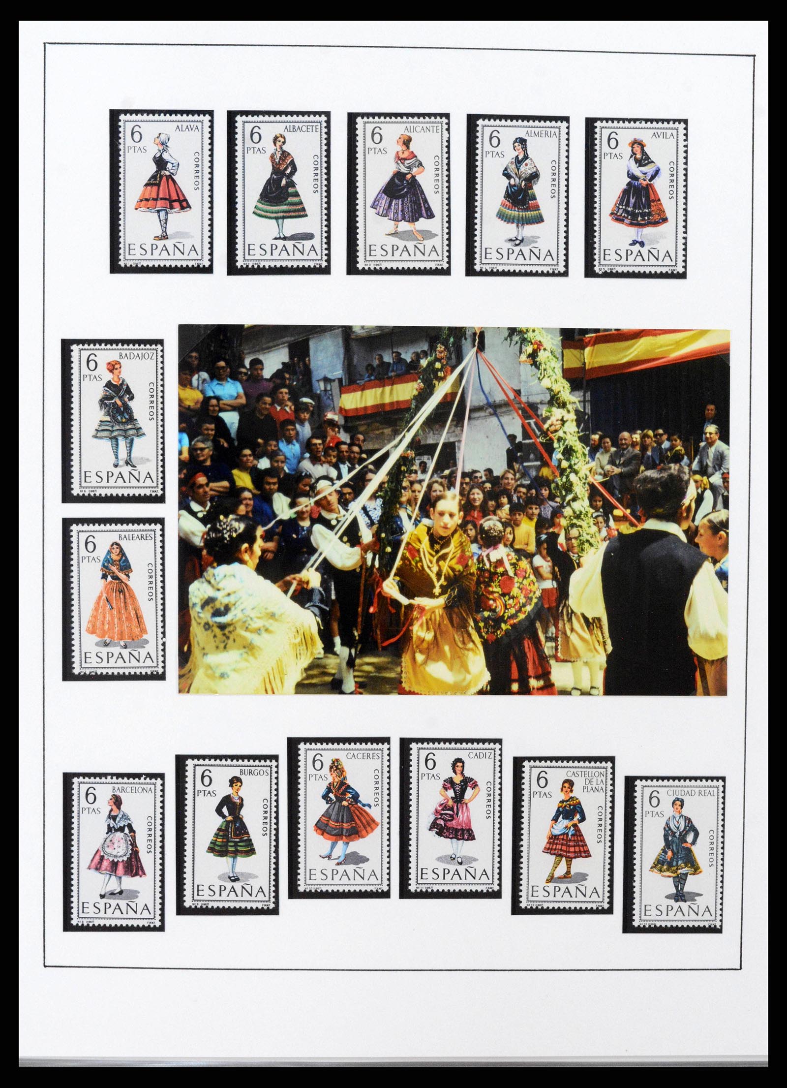 38219 0002 - Stamp collection 38219 Motif traditional costumes/folklore 1930-2020!