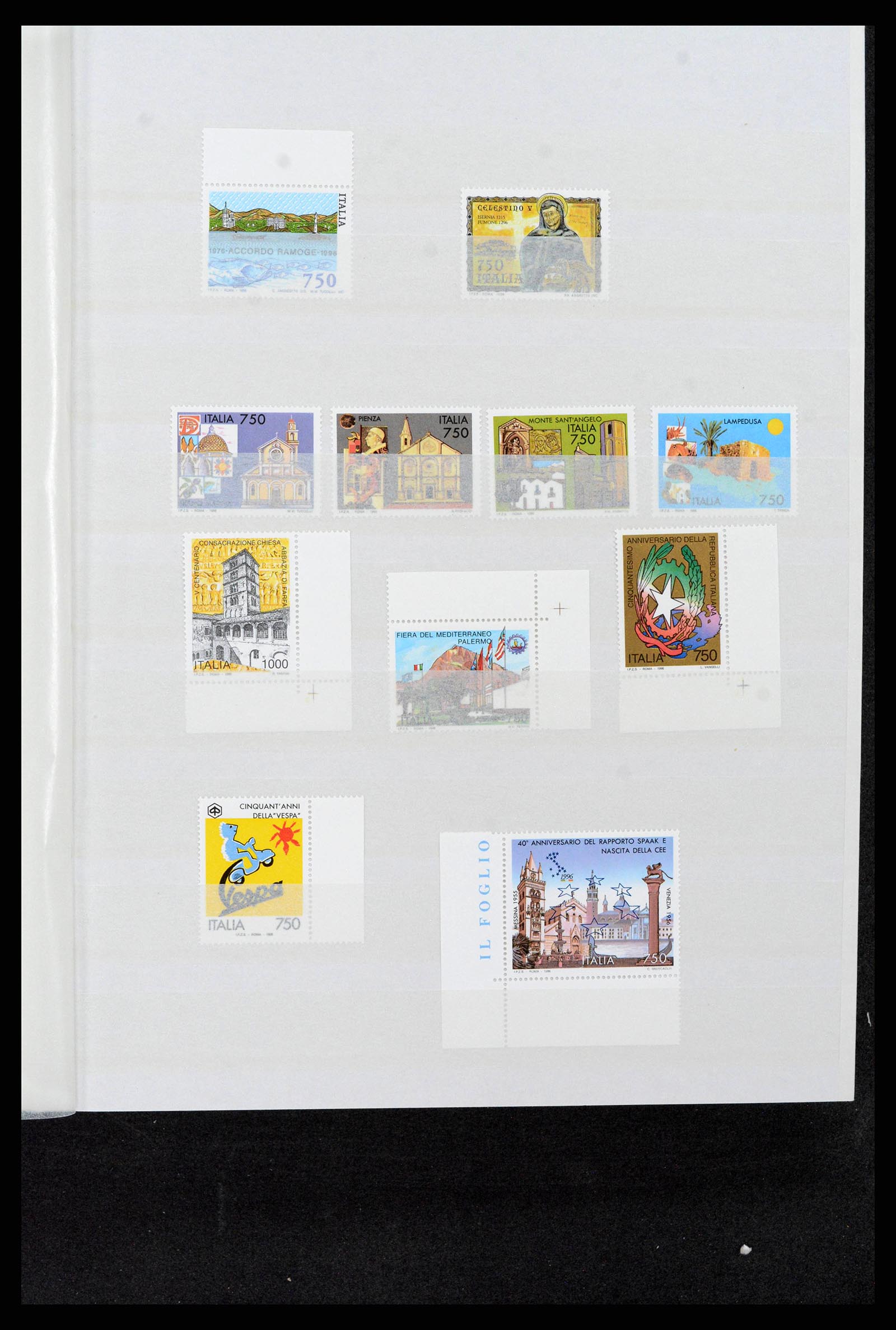 38243 0103 - Postzegelverzameling 38243 Italië 1862-2011.